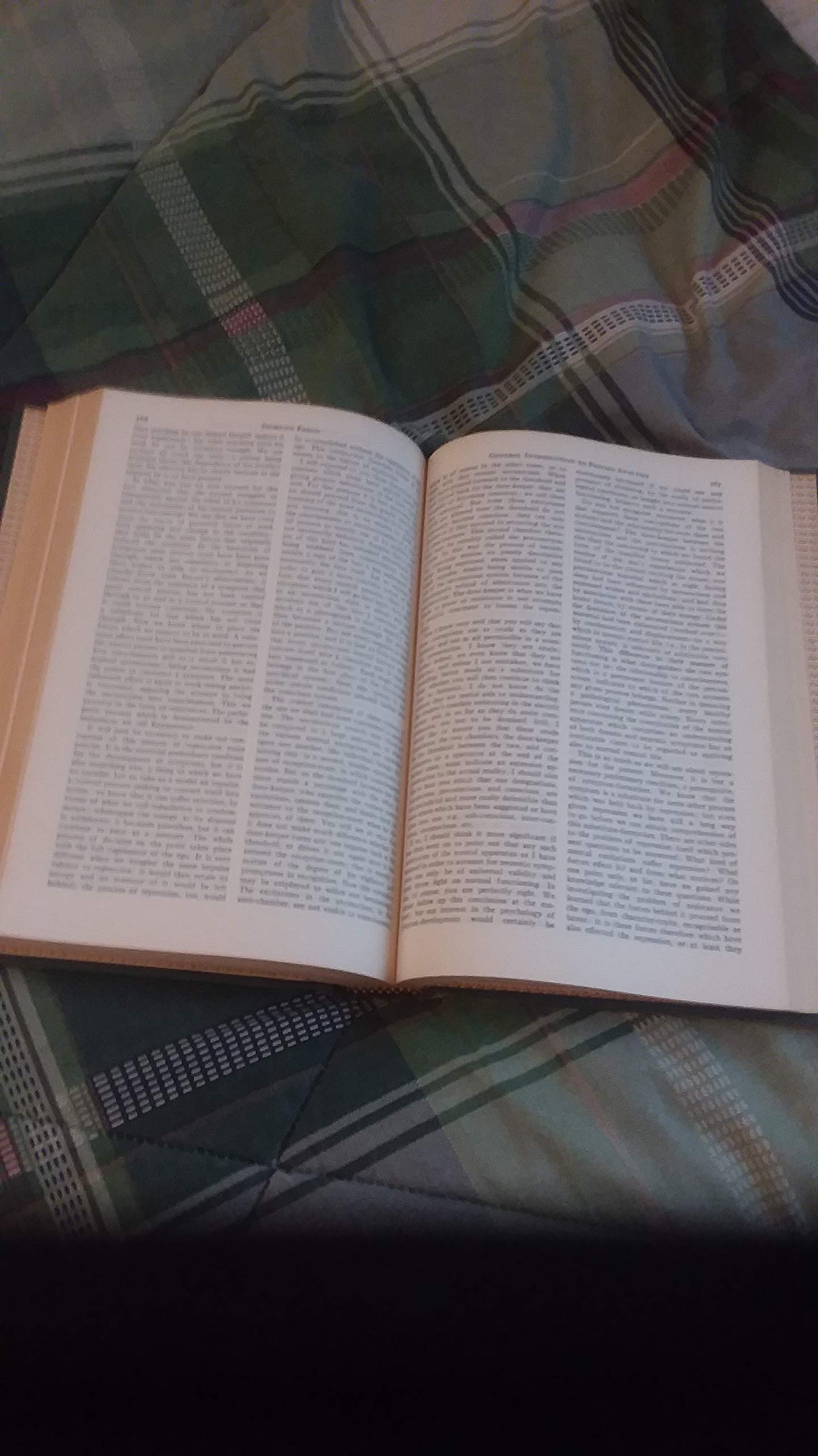 Great Books of the Western World (60 Volume Set) [Hardcover] [Jan 01, 1990] Robert Maynard Hutchins used book depot