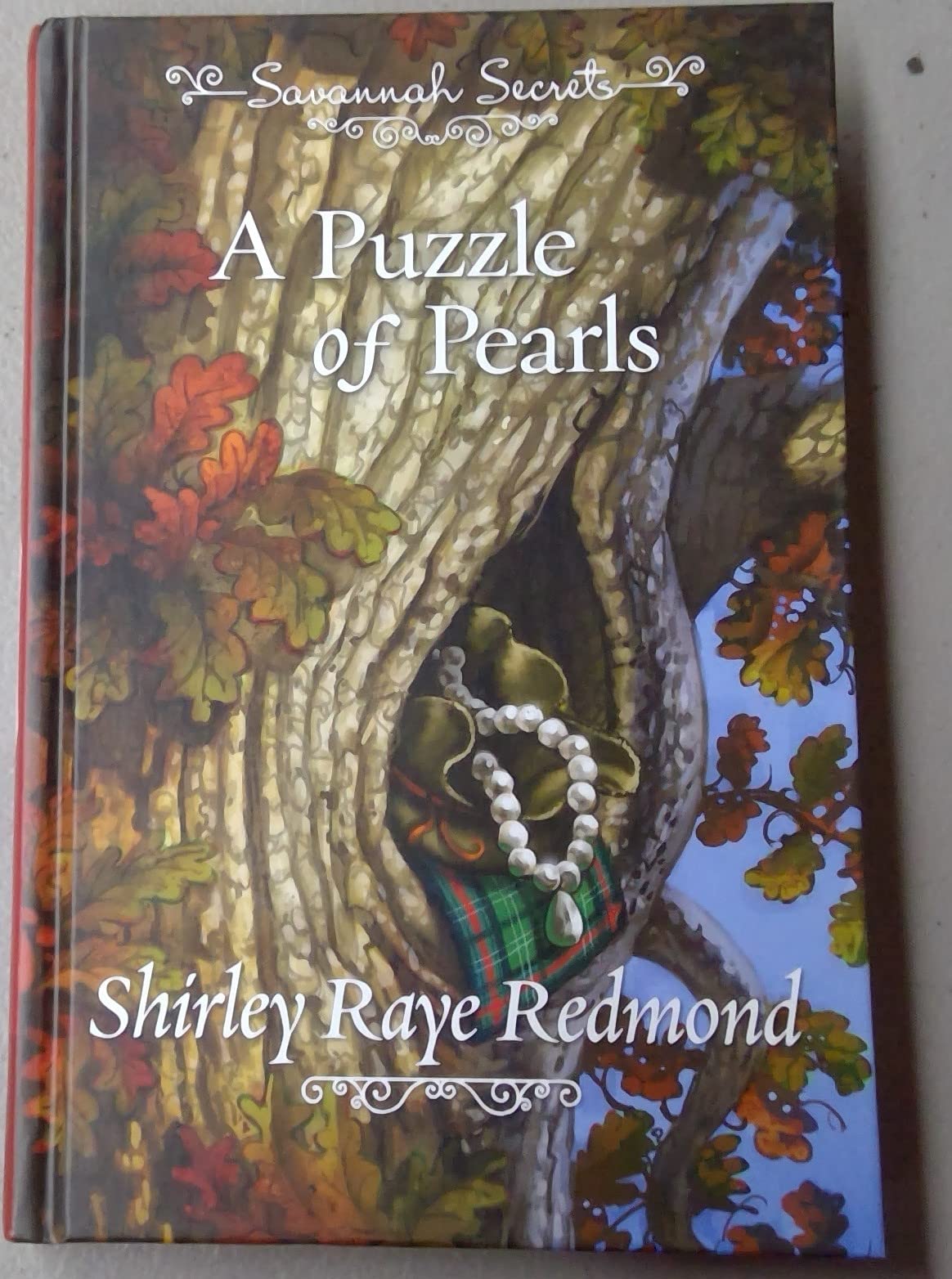 A Puzzle of Pearls - Savannah Secrets - Guideposts used book depot