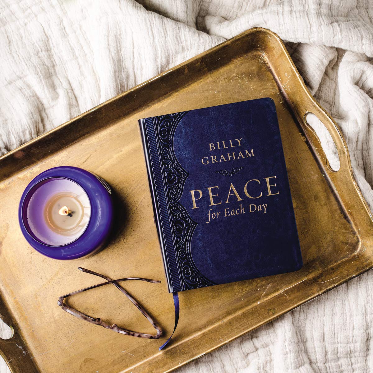 Peace for Each Day, Large Text Leathersoft: 365 Daily Devotions used book depot
