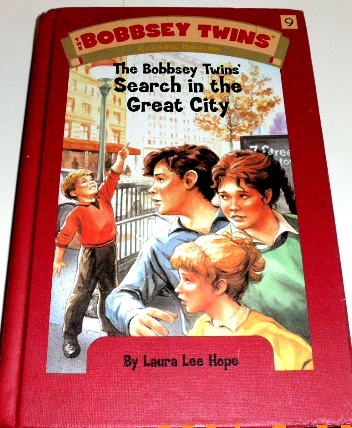 Bobbsey Twins 09: The Bobbsey Twins' Search in the Great City used book depot