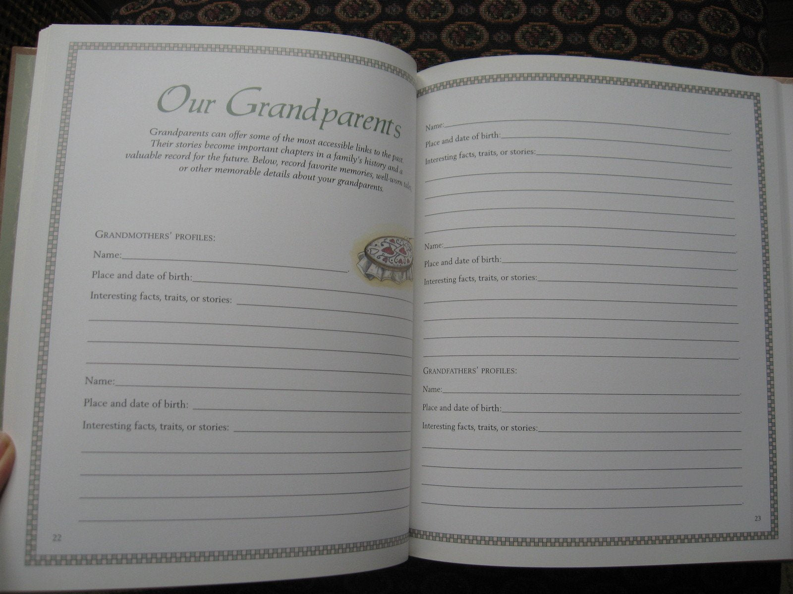 Our Family Tree: A Keepsake Book