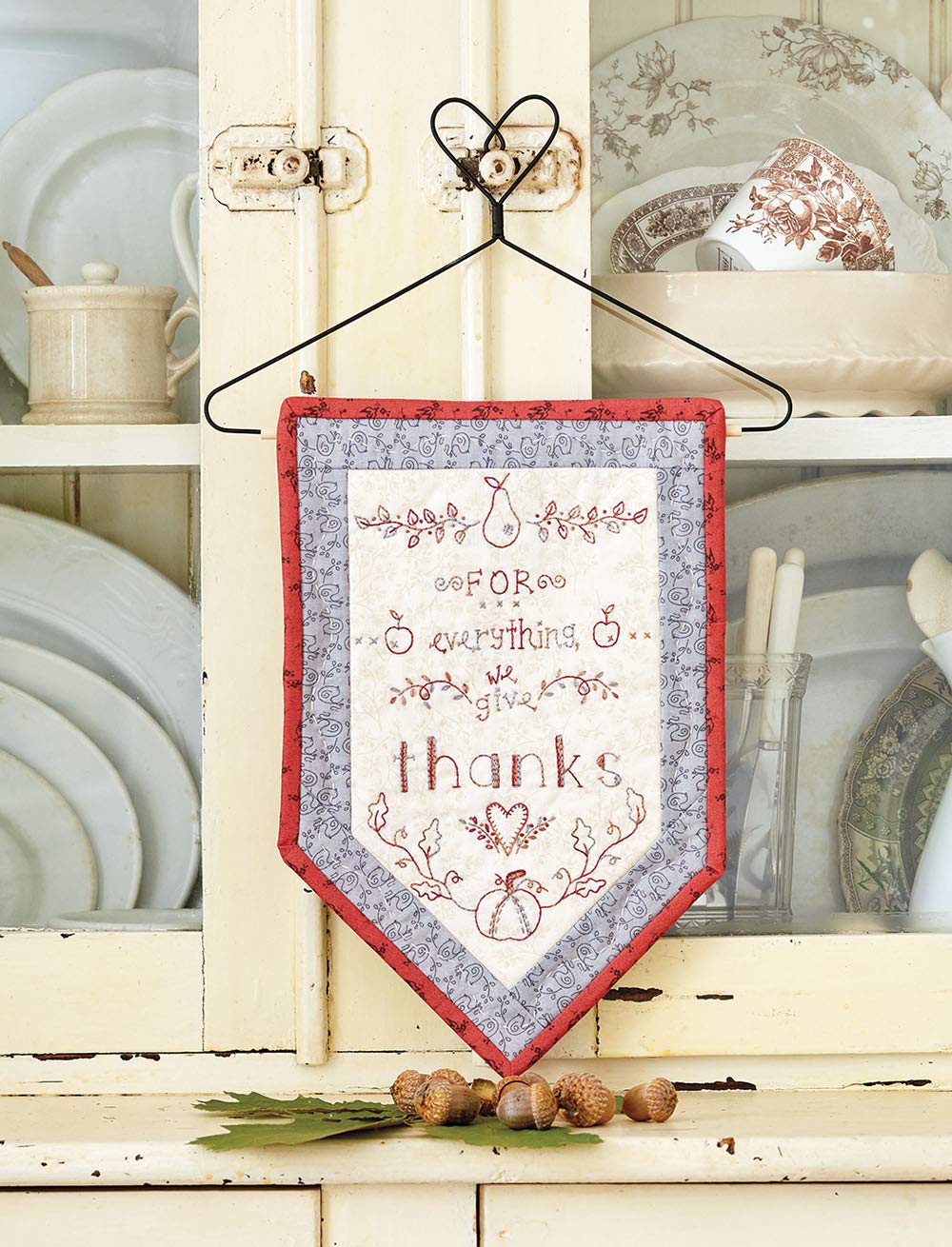 Changing Seasons: 17 Embroideries to Mix and Match used book depot