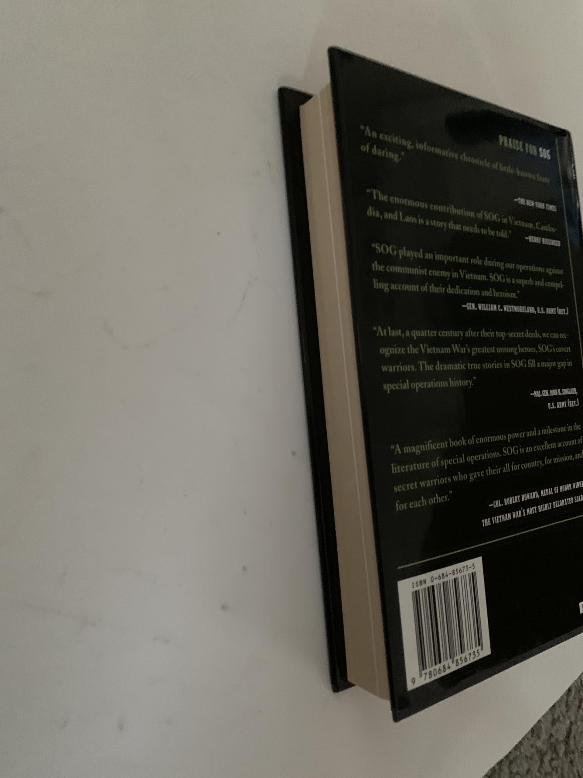 Secret Commandos: Behind Enemy Lines with the Elite Warriors of SOG used book depot