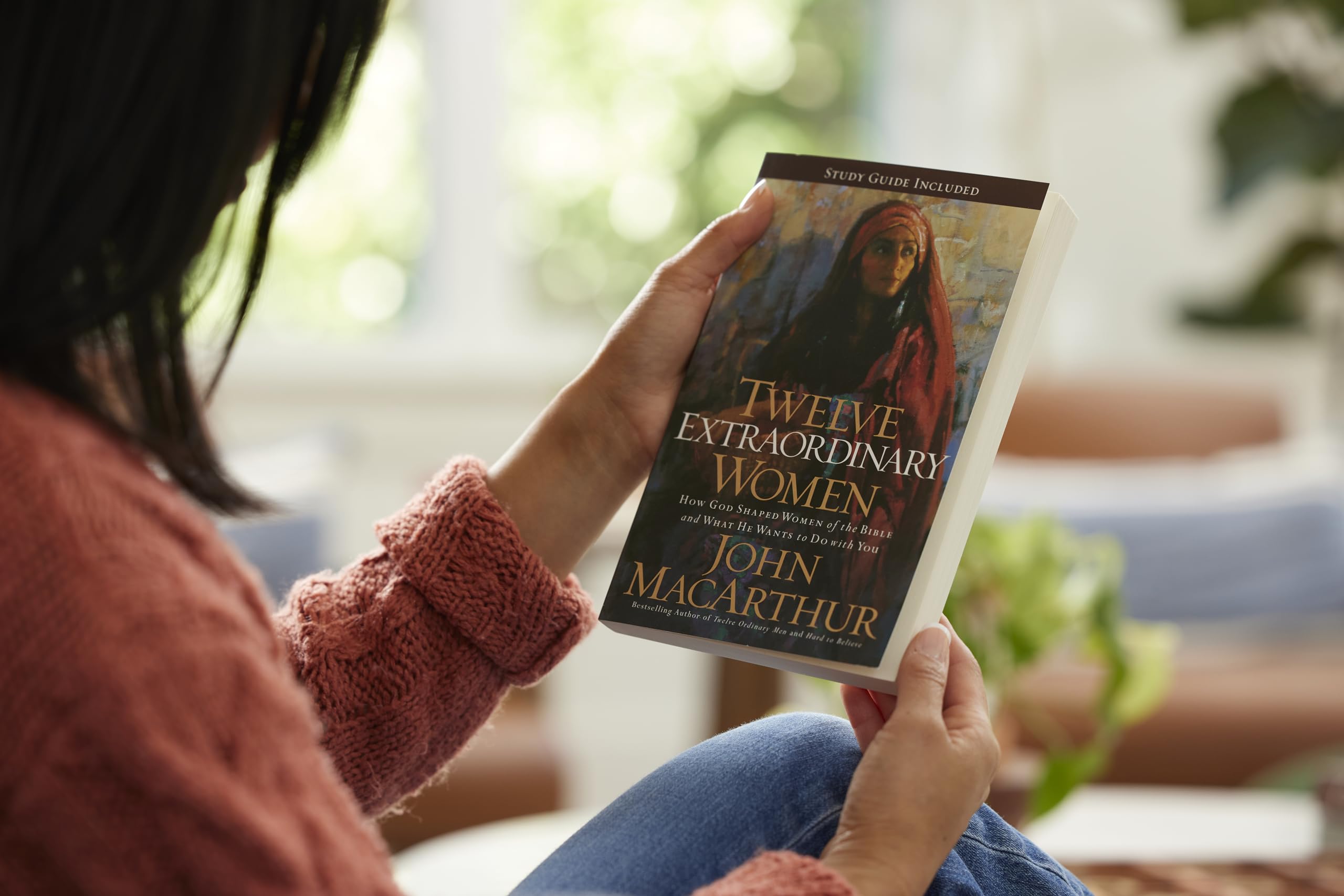 Twelve Extraordinary Women: How God Shaped Women of the Bible, and What He Wants to Do with You used book depot