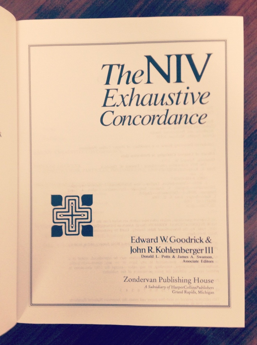 The NIV Exhaustive Concordance ( A Regency Reference Library Book) used book depot