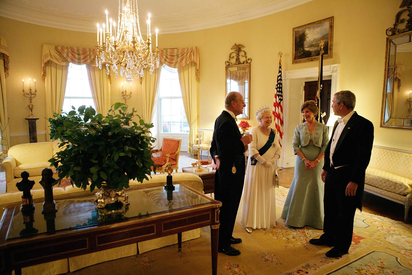 Entertaining at the White House - Decades of Presidential Traditions used book depot