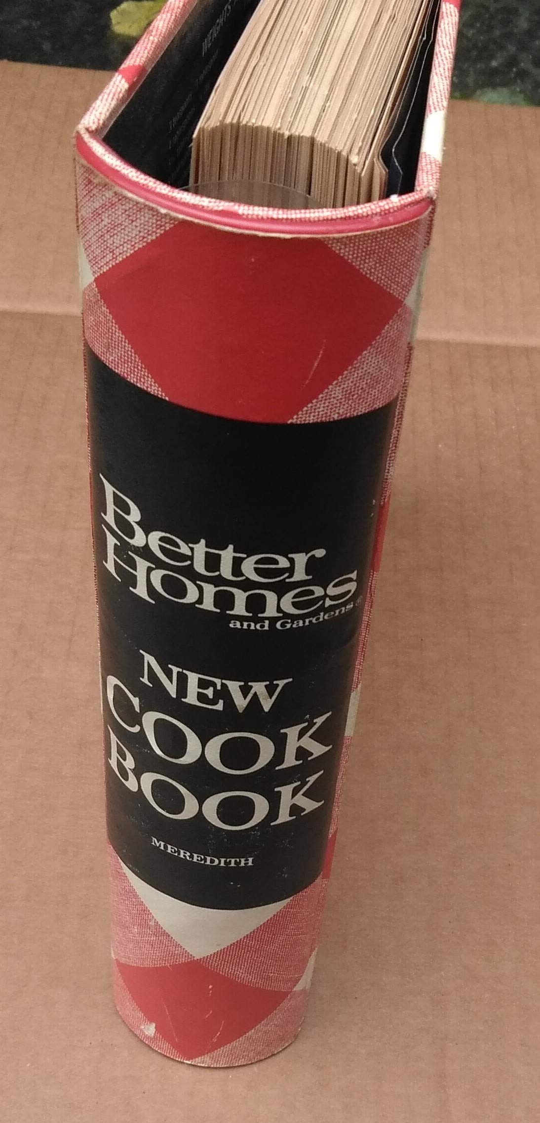 Better Homes and Gardens New Cook Book, 1968 Edition used book depot