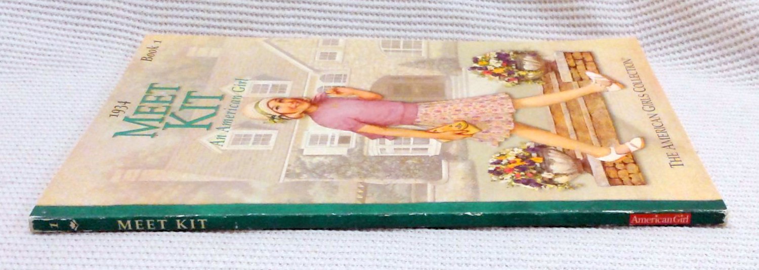Meet Kit: An American Girl 1934 (The American Girls Collection, Book 1) used book depot