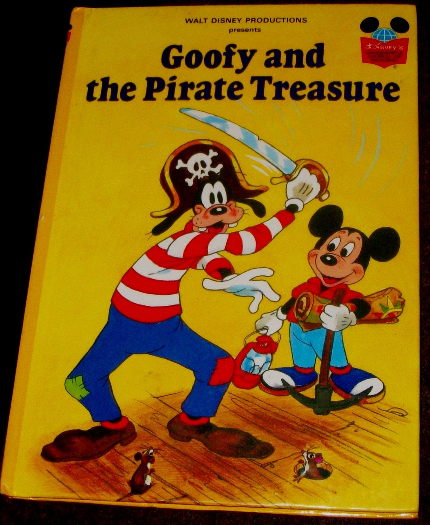 Goofy and the Pirate Treasure (Disney's wonderful world of reading) used book depot