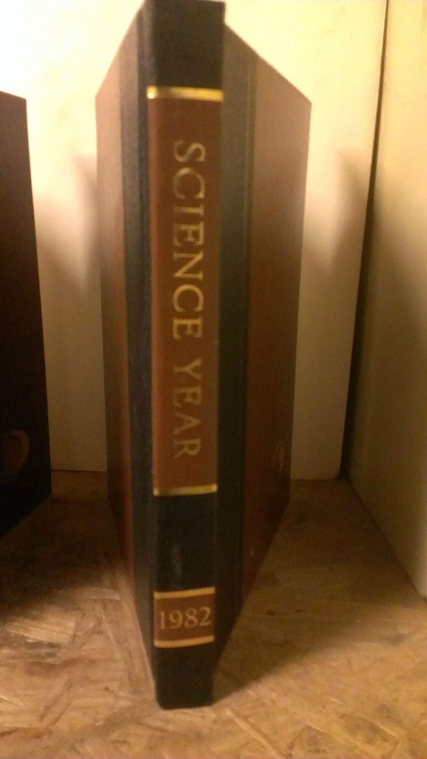 Science Year (The World Book Science Annual) 1982 used book depot