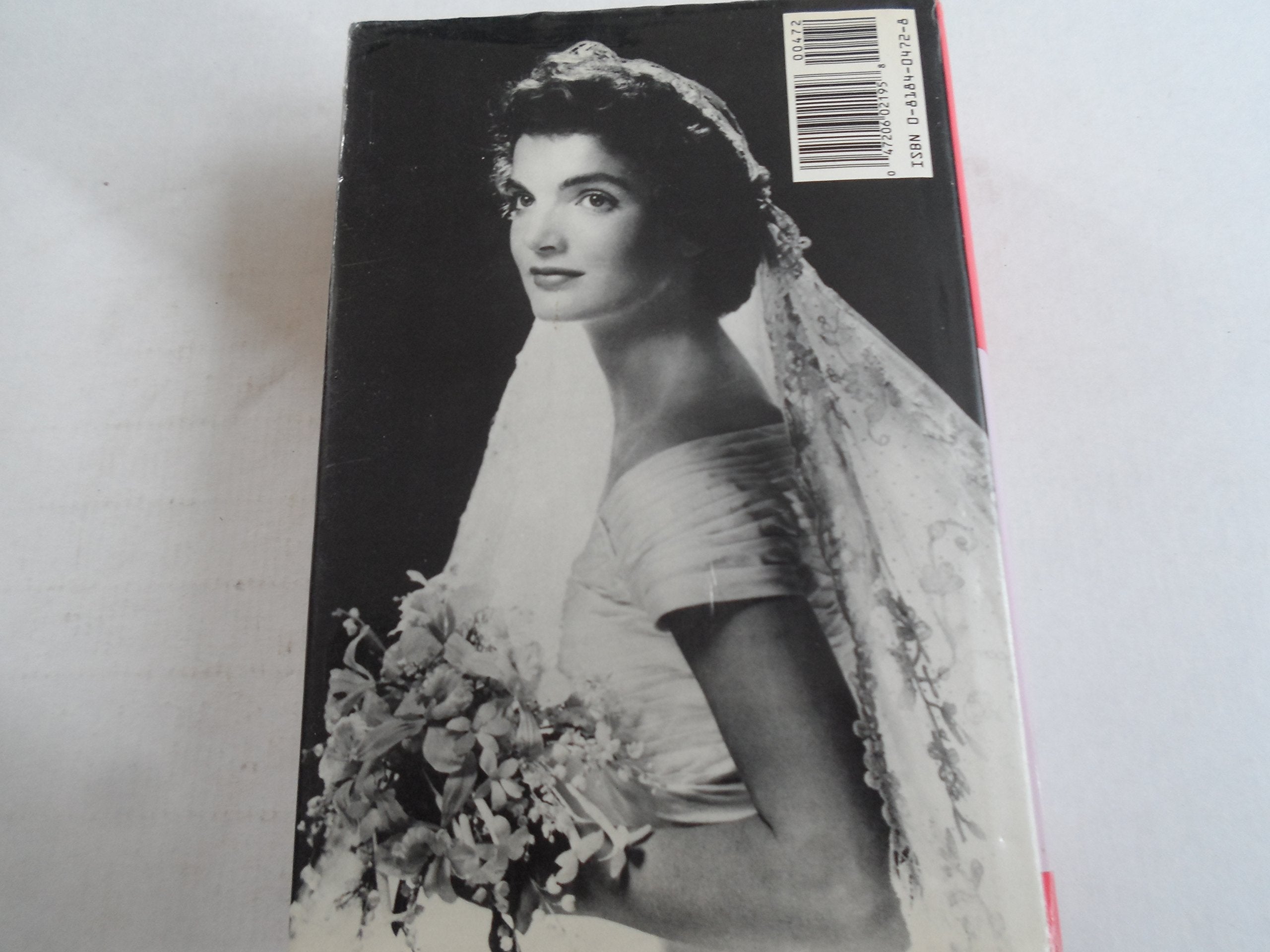 Woman Named Jackie: An Intimate Biography of Jacqueline Bouvier Kennedy Onassis used book depot