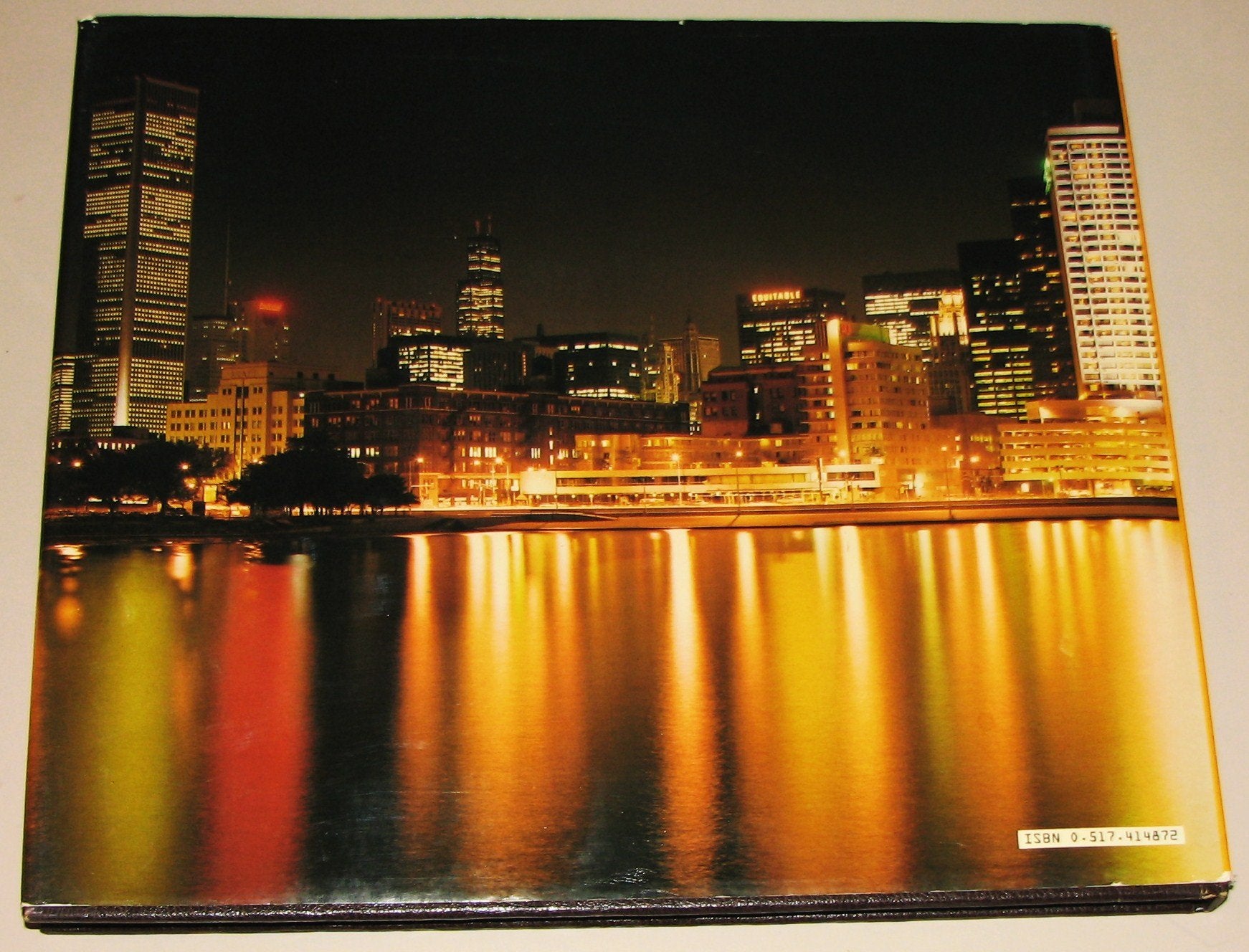 Chicago: City Of Many Dreams used book depot