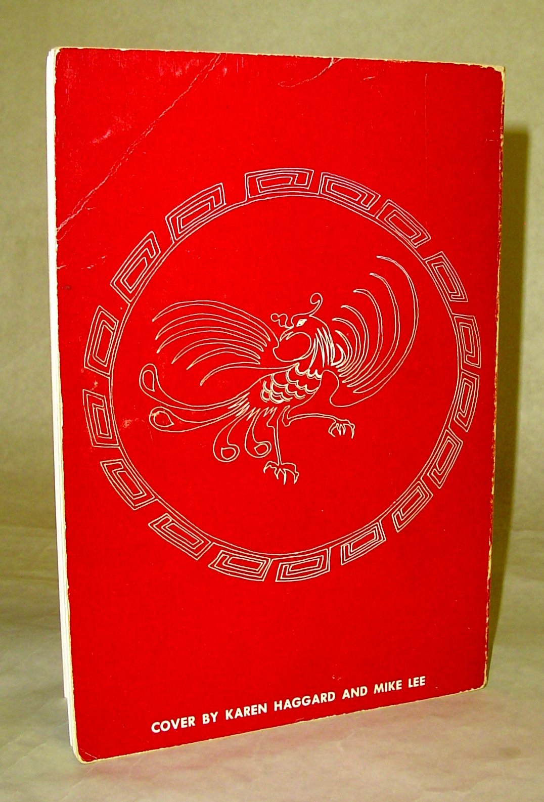 Bruce Lee between Wing Chun and Jeet Kune Do used book depot