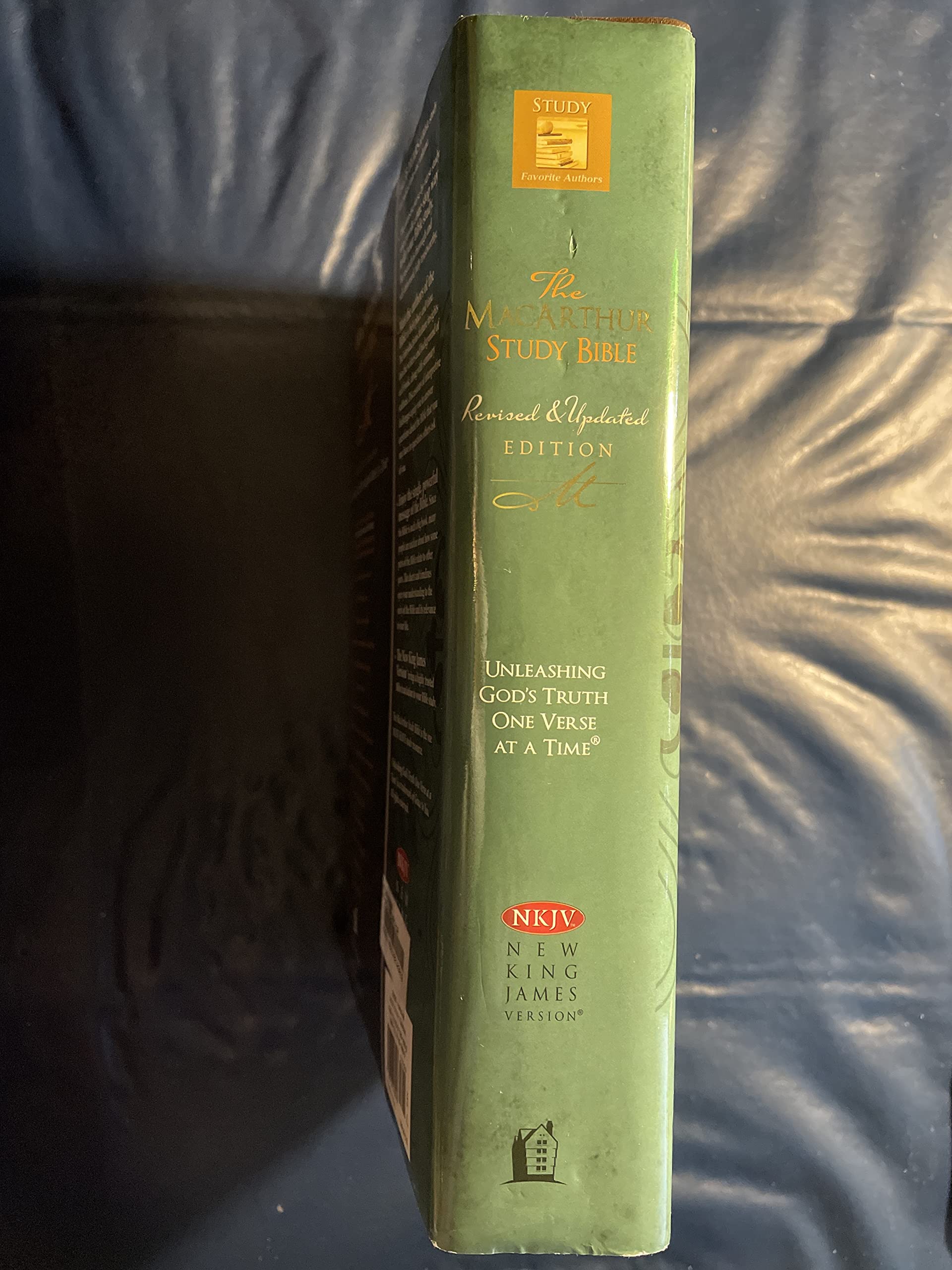 The Macarthur Study Bible: New King James Version used book depot