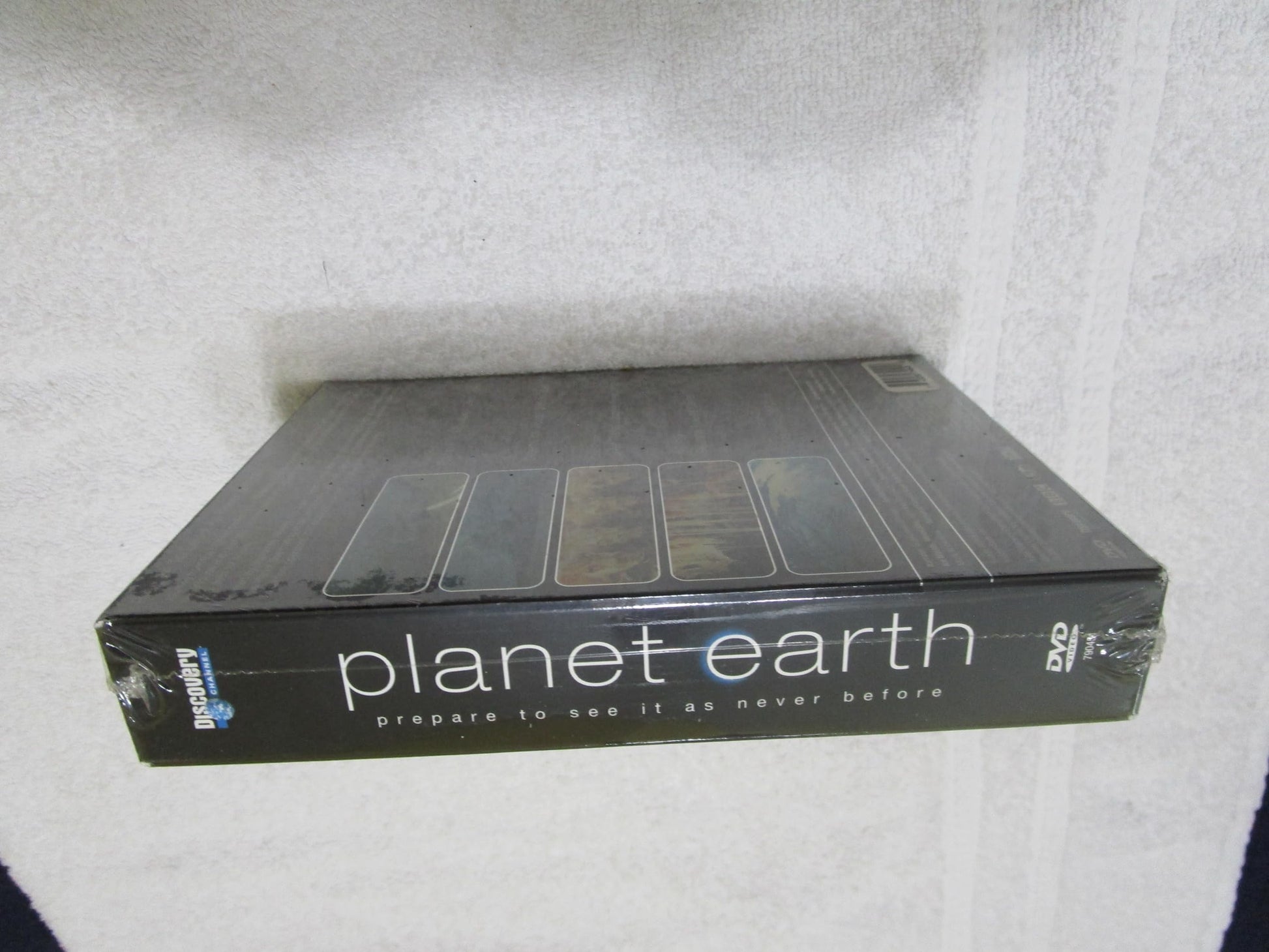 Planet Earth 5-Dvd Collector's Edition Boxed Set! Discovery Channel used book depot