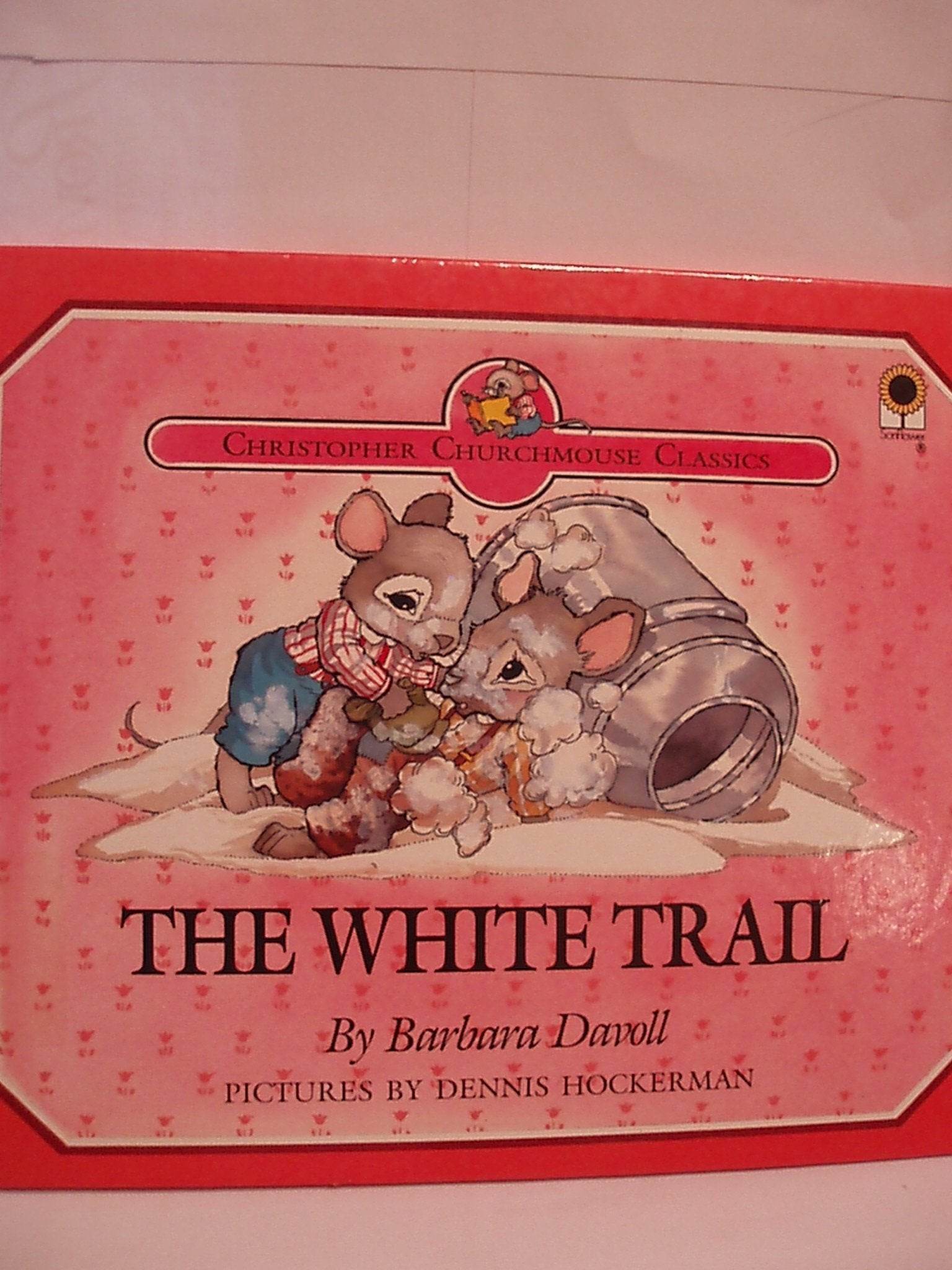 The White Trail (Christopher Churchmouse Classics) used book depot