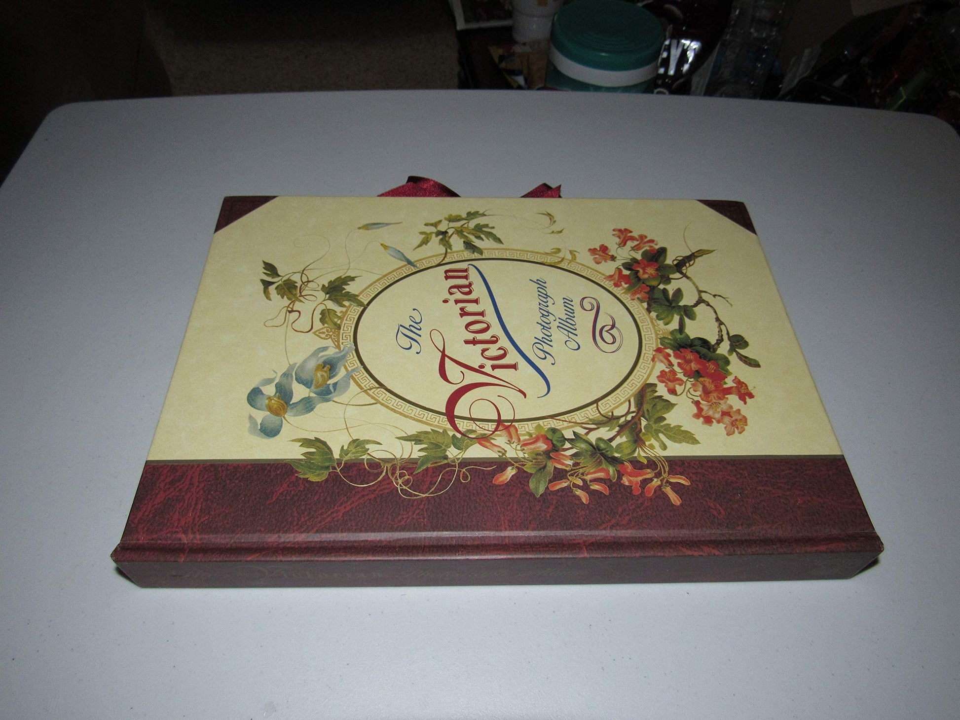 The Victorian Photograph Album: Large used book depot