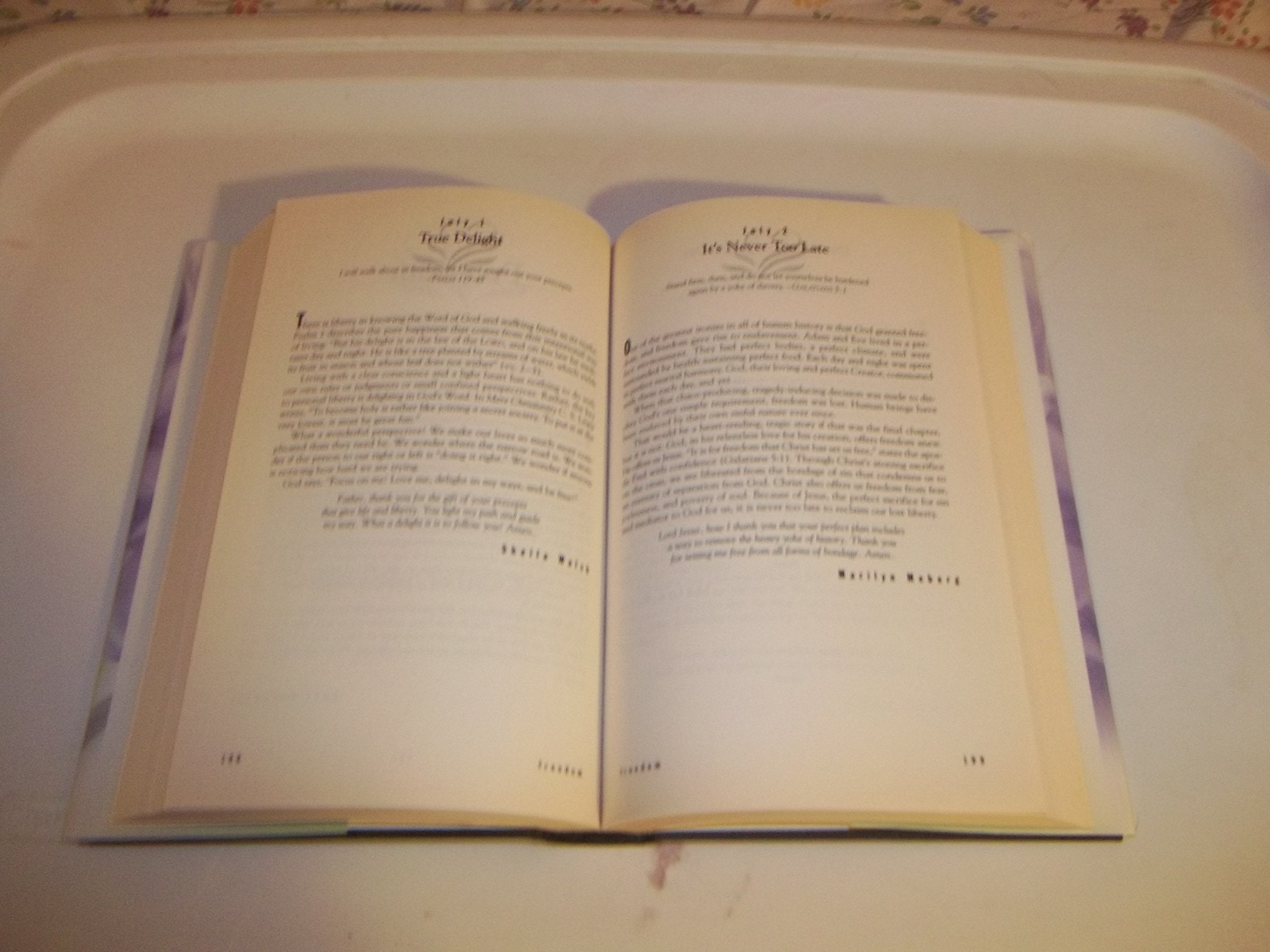 The Women of Faith Daily Devotional used book depot