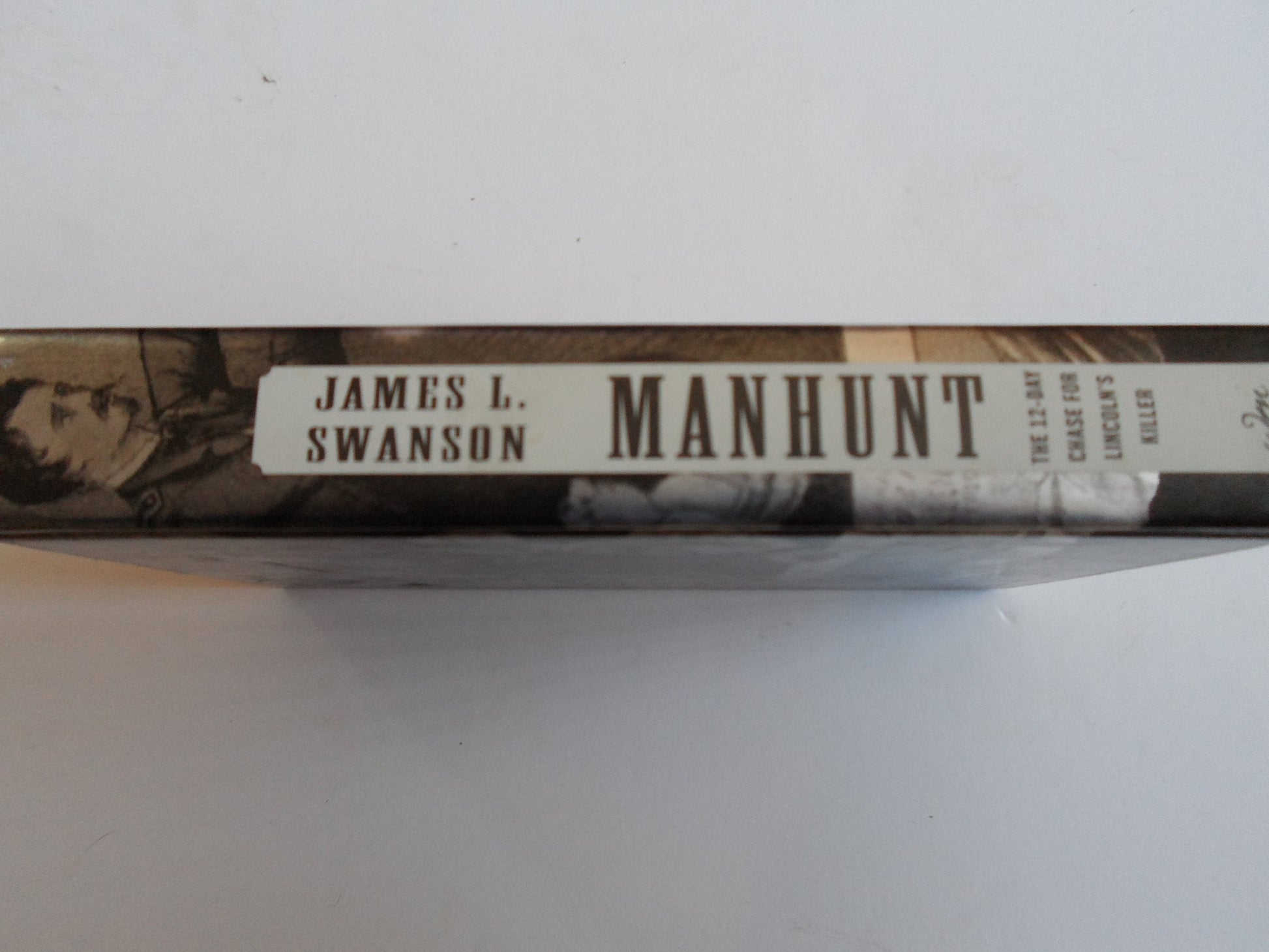 Manhunt: The 12-Day Chase for Lincoln's Killer―An Edgar Award Winner used book depot