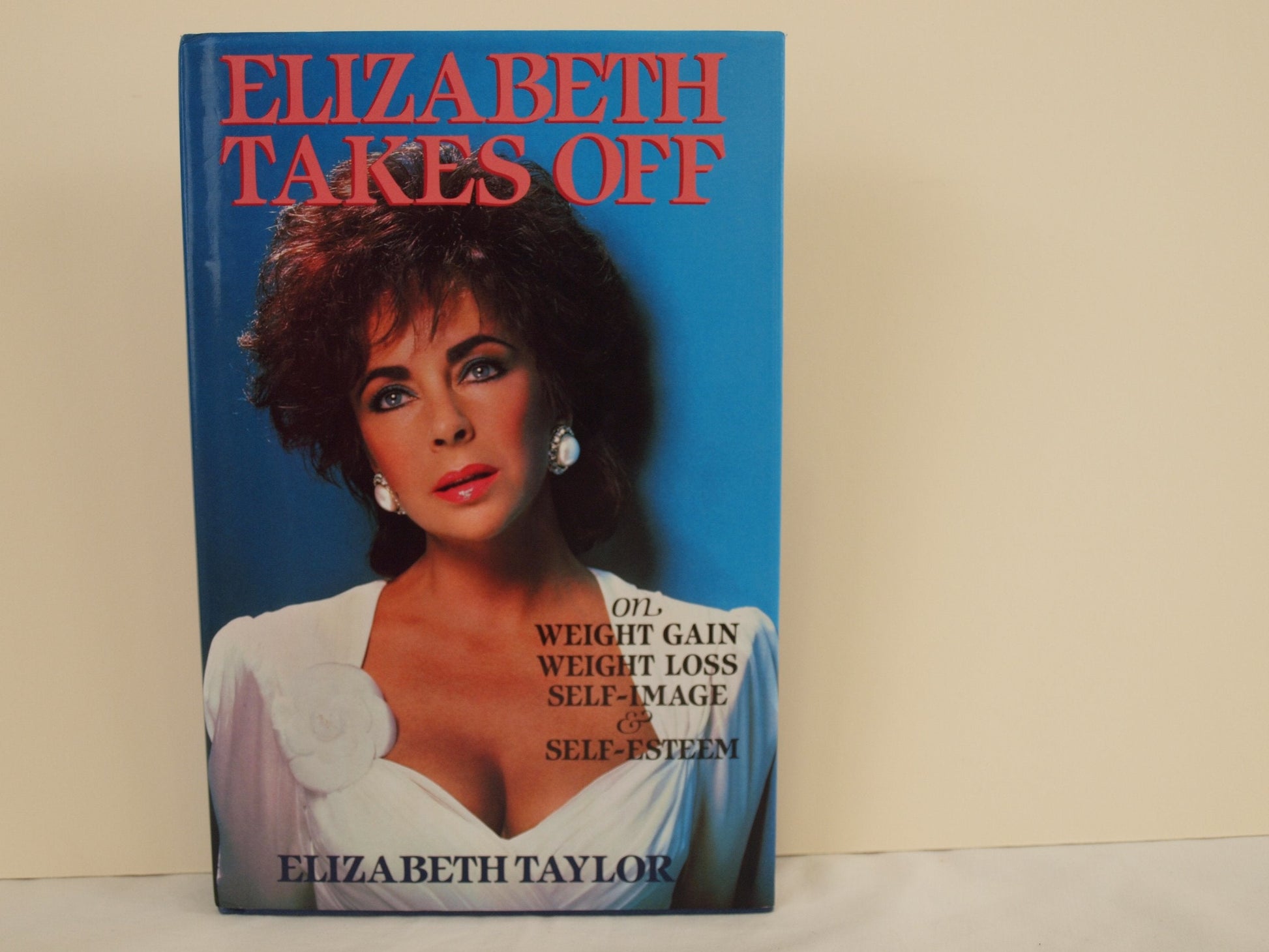 Elizabeth Takes Off used book depot