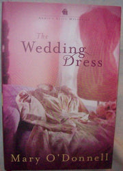 The Wedding Dress (Annie's Attic Mysteries)