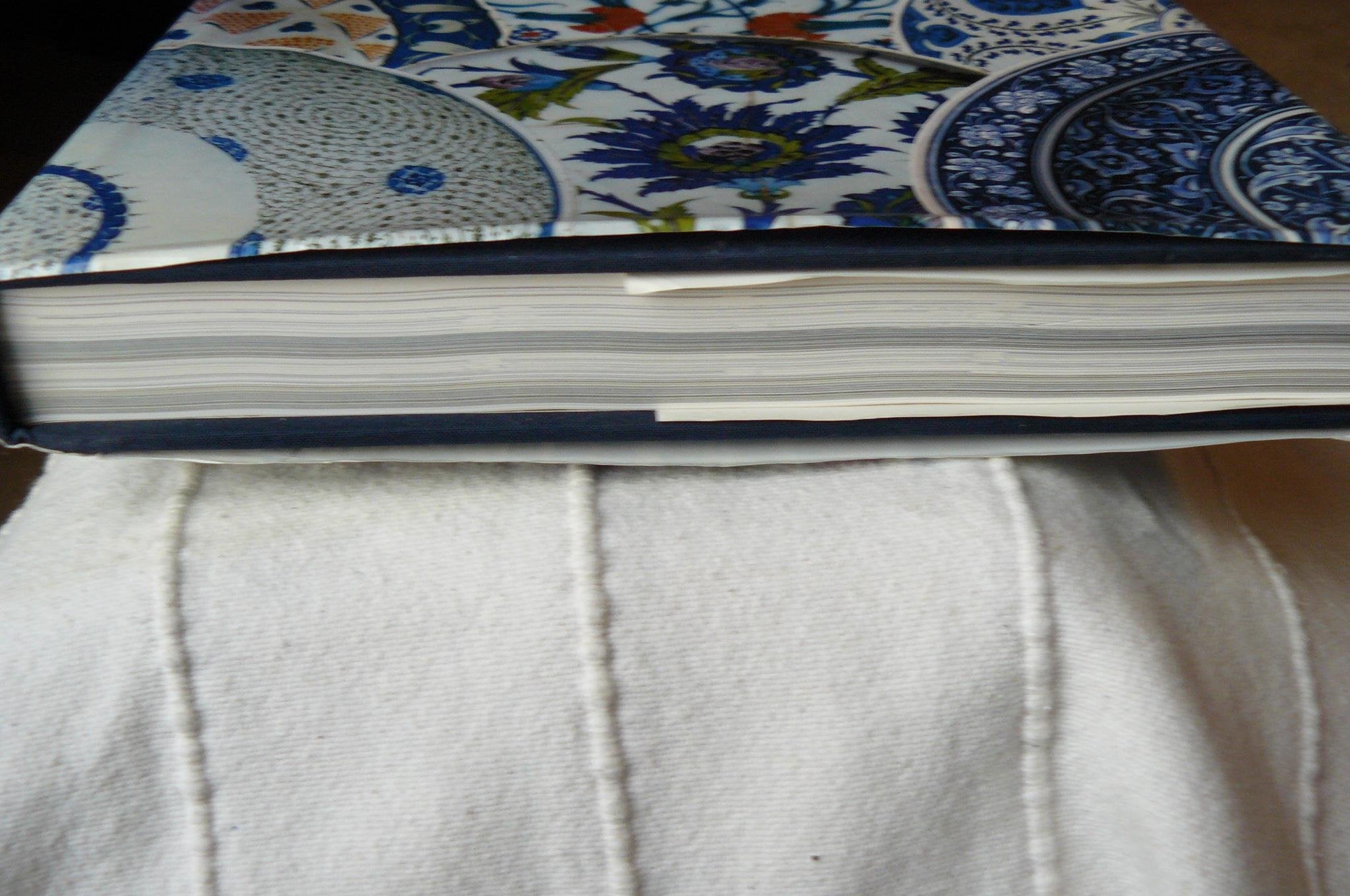 Iznik: The Pottery of Ottoman Turkey