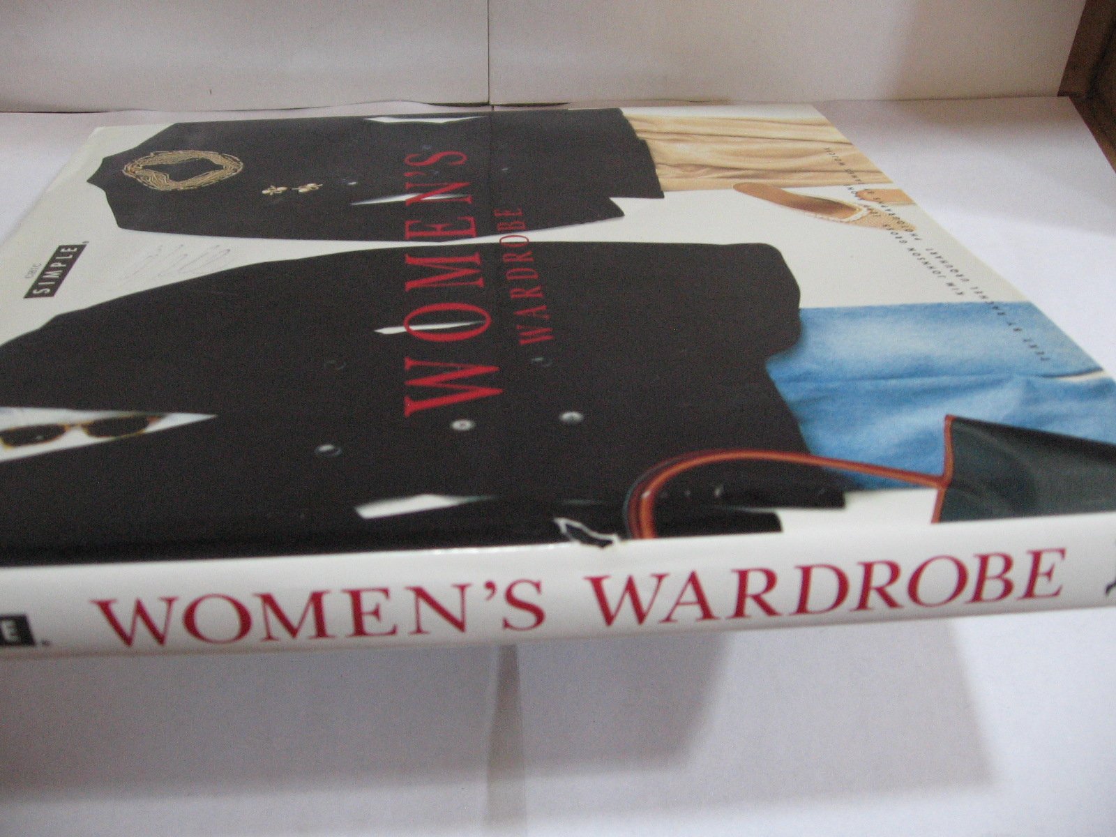 Women's Wardrobe (Chic Simple)