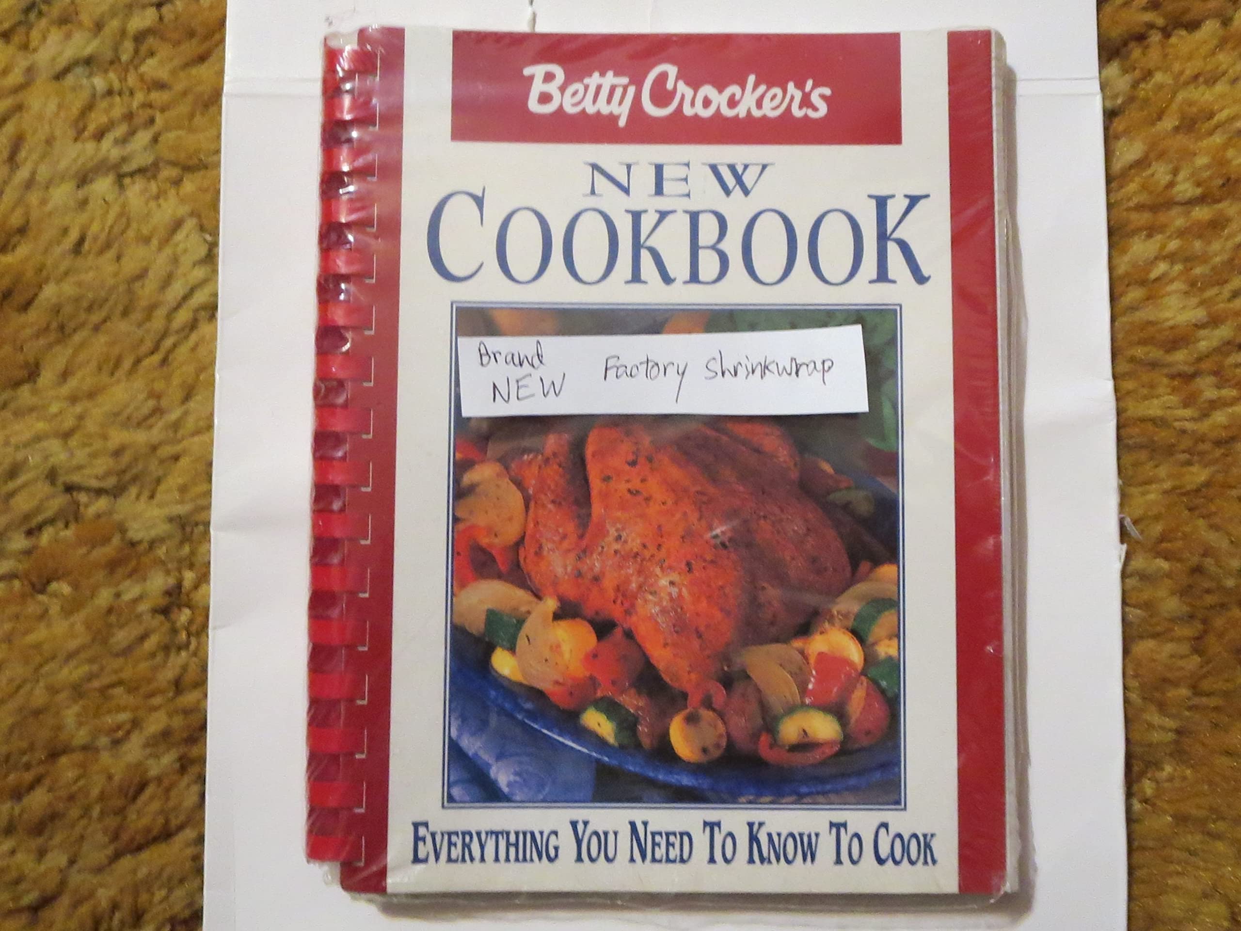Betty Crocker's New Cookbook: Everything You Need to Know to Cook used book depot