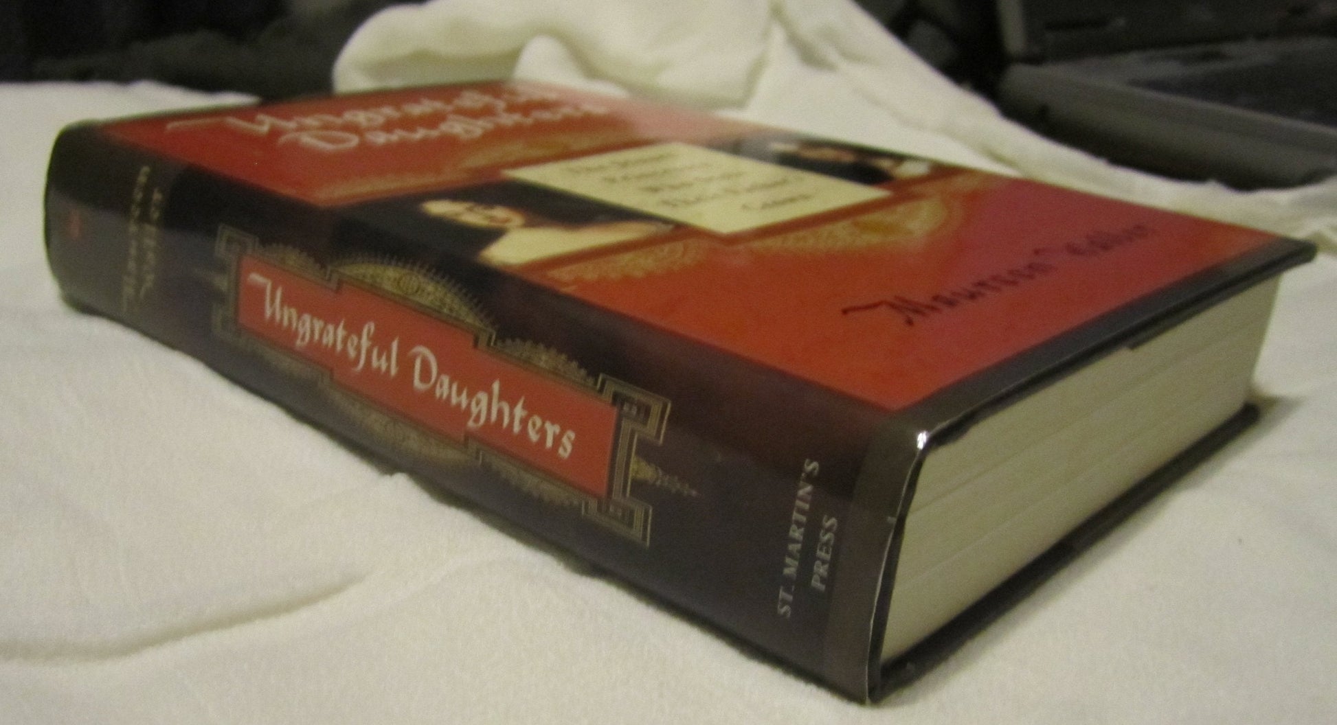 Ungrateful Daughters: The Stuart Princesses Who Stole Their Father's Crown used book depot