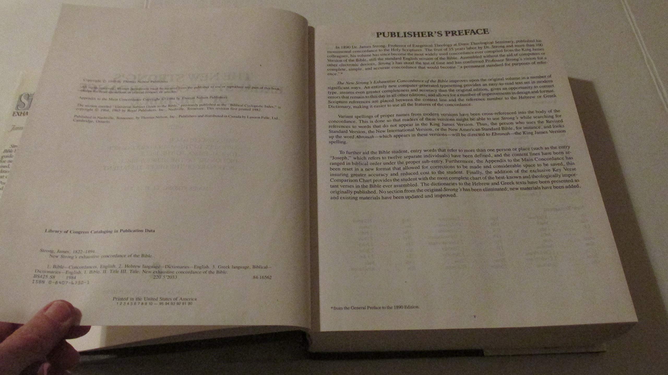 The New Strong's Exhaustive Concordance of the Bible: With Main Concordance, Appendix to the Main Concordance, Topical Index to the Bible, Dictionar