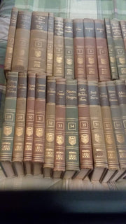 Great Books of the Western World (60 Volume Set) [Hardcover] [Jan 01, 1990] Robert Maynard Hutchins used book depot