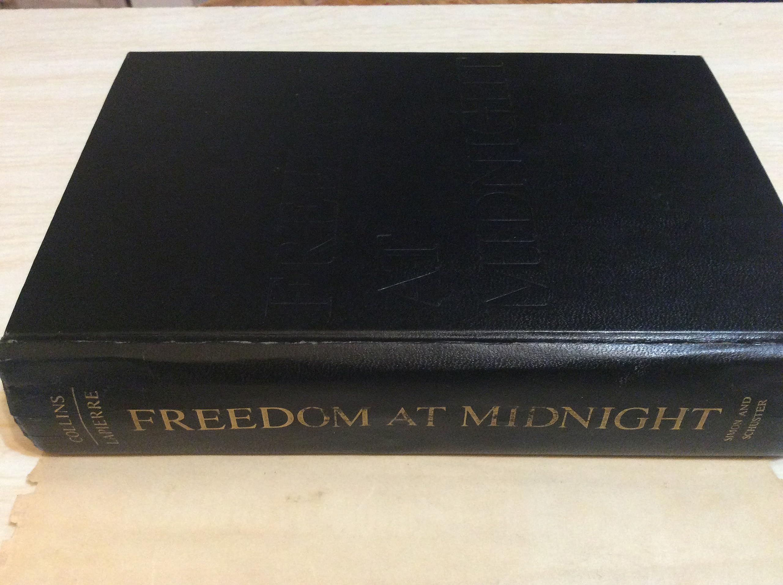 Freedom at Midnight Hardcover - October 20, 1975