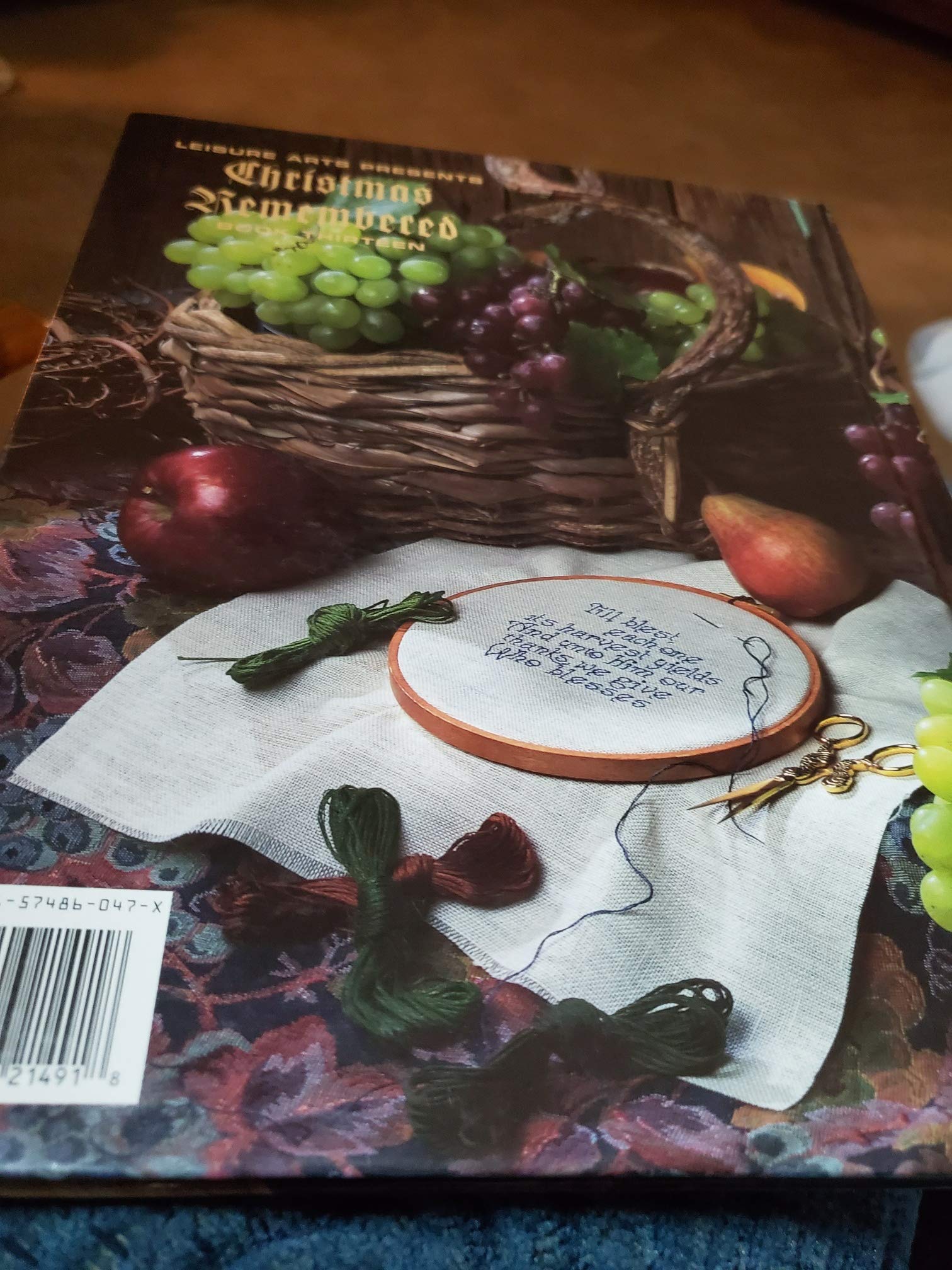 Let Us Pray (Christmas Remembered, Book 13) used book depot