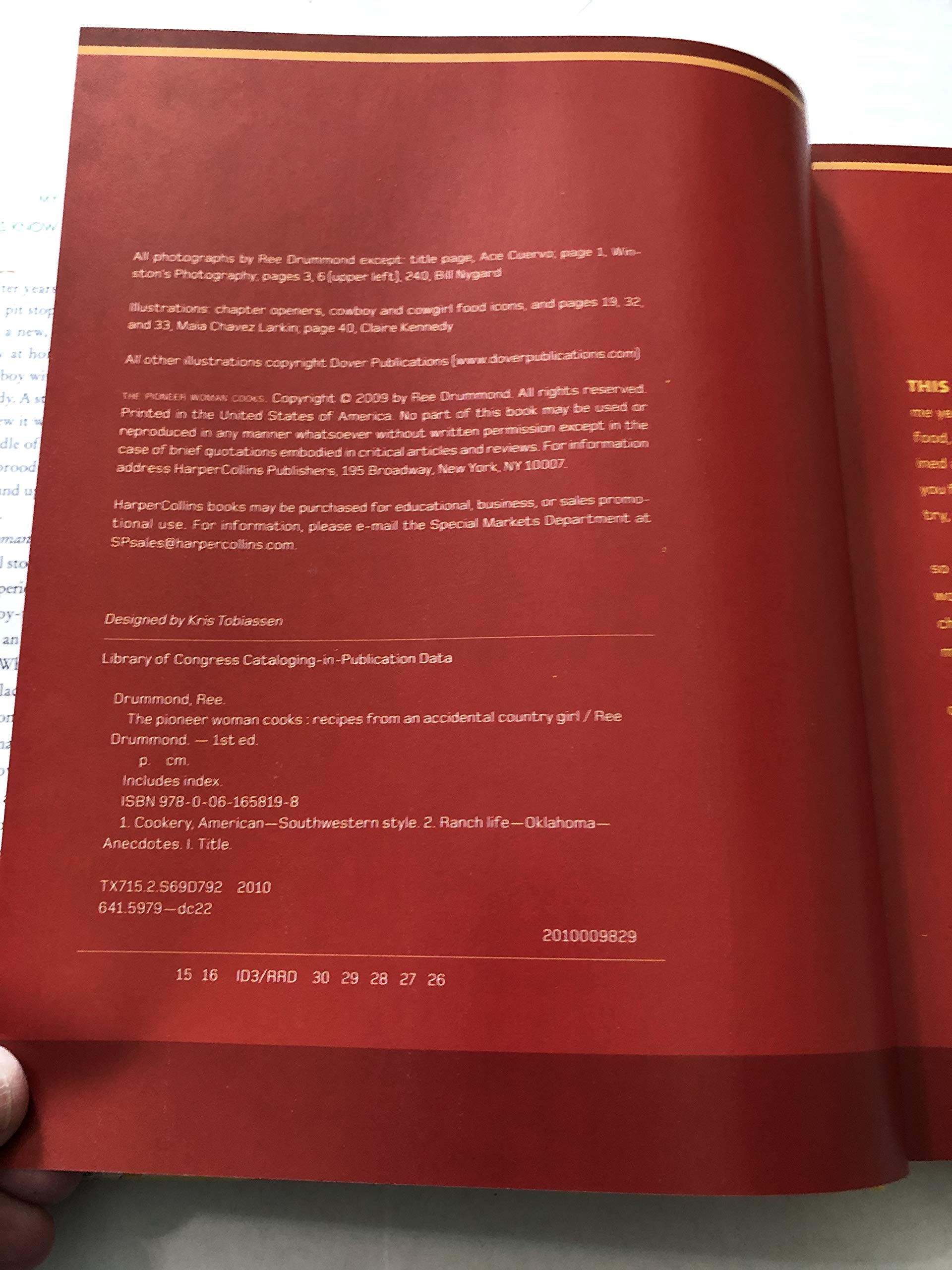 The Pioneer Woman Cooks: Recipes from an Accidental Country Girl used book depot