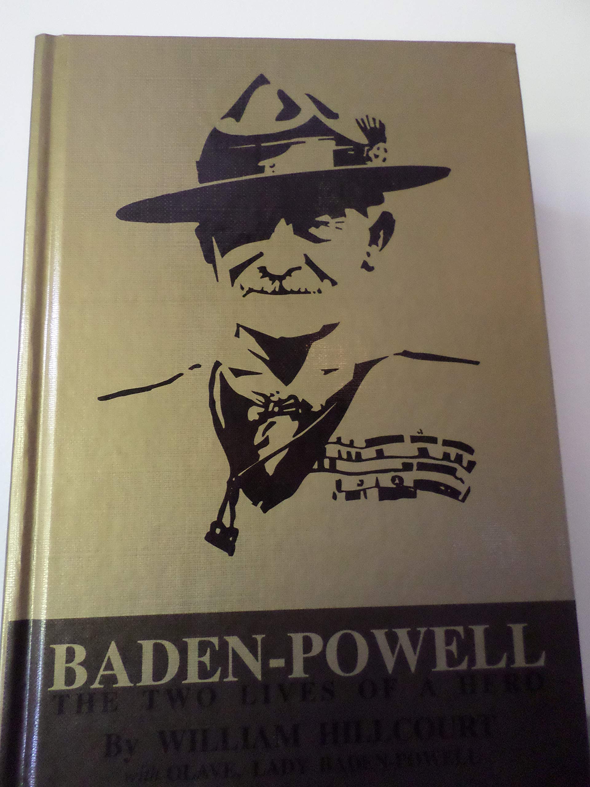 Baden-Powell : The Two Lives of a Hero used book depot
