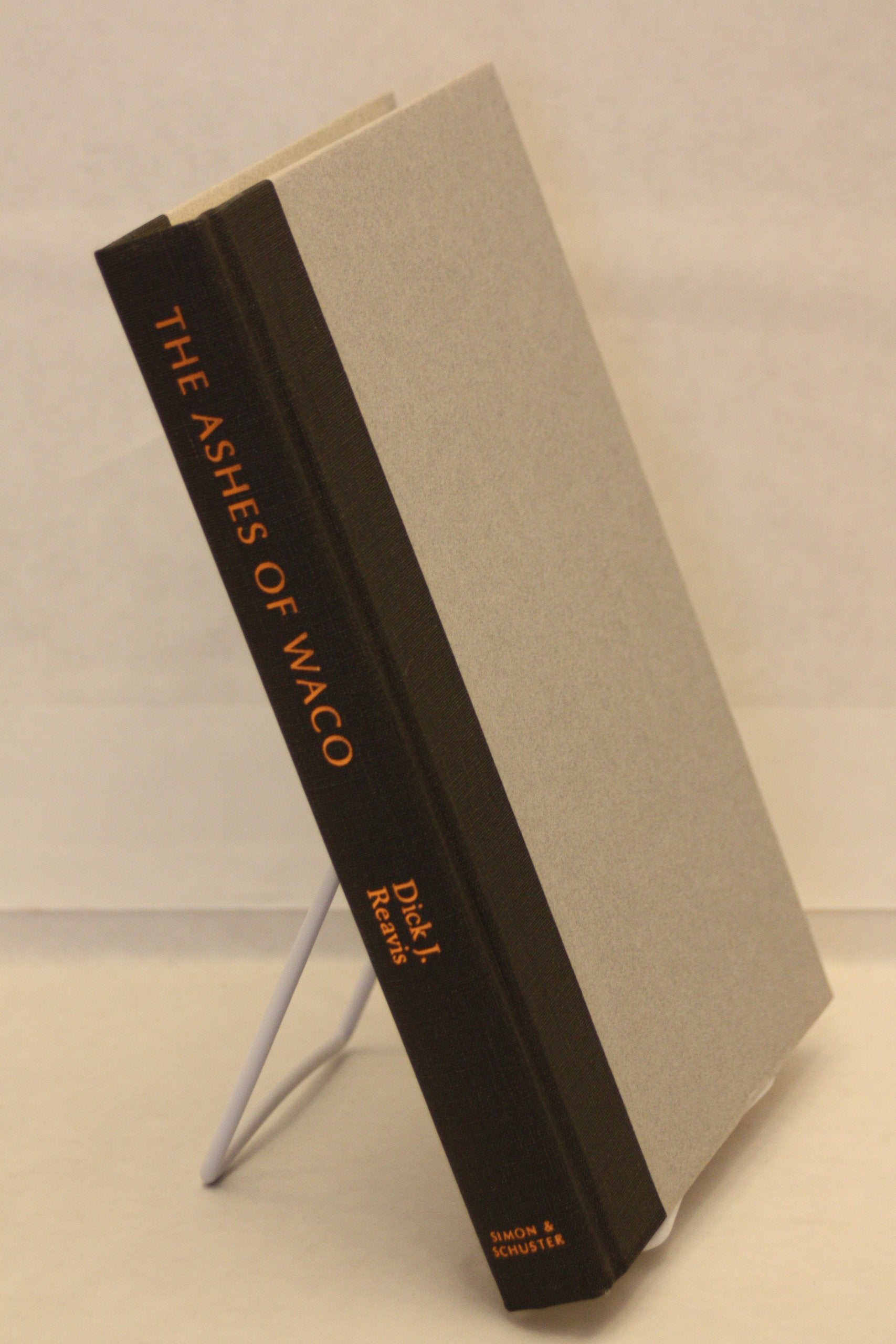 The Ashes of Waco : An Investigation used book depot