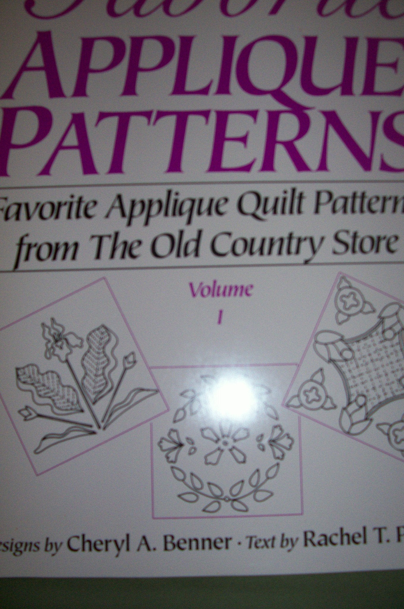 Favorite Applique Patterns: Favorite Applique Quilt Patterns from the Old Country Store used book depot