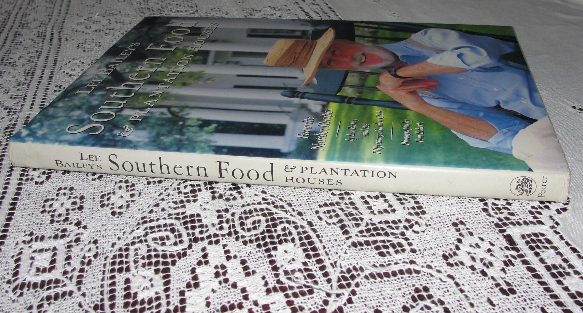 Lee Bailey's Southern Food And Plantation Houses used book depot
