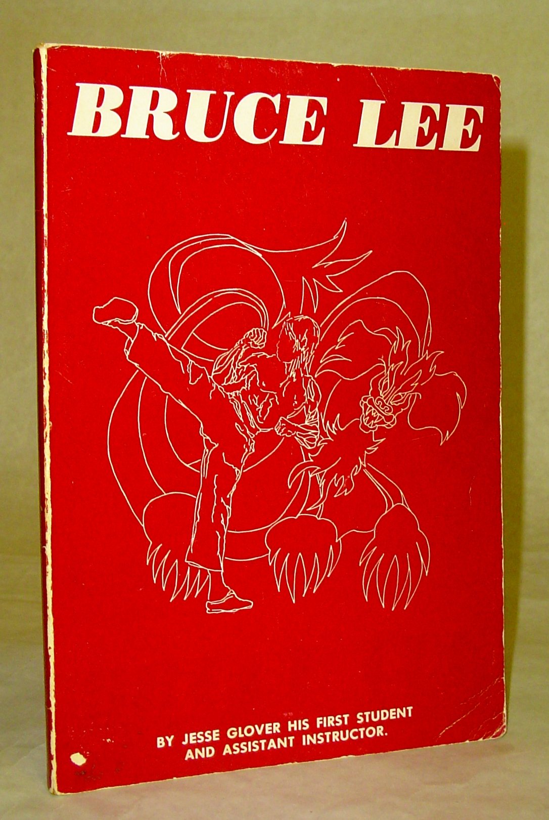 Bruce Lee between Wing Chun and Jeet Kune Do used book depot