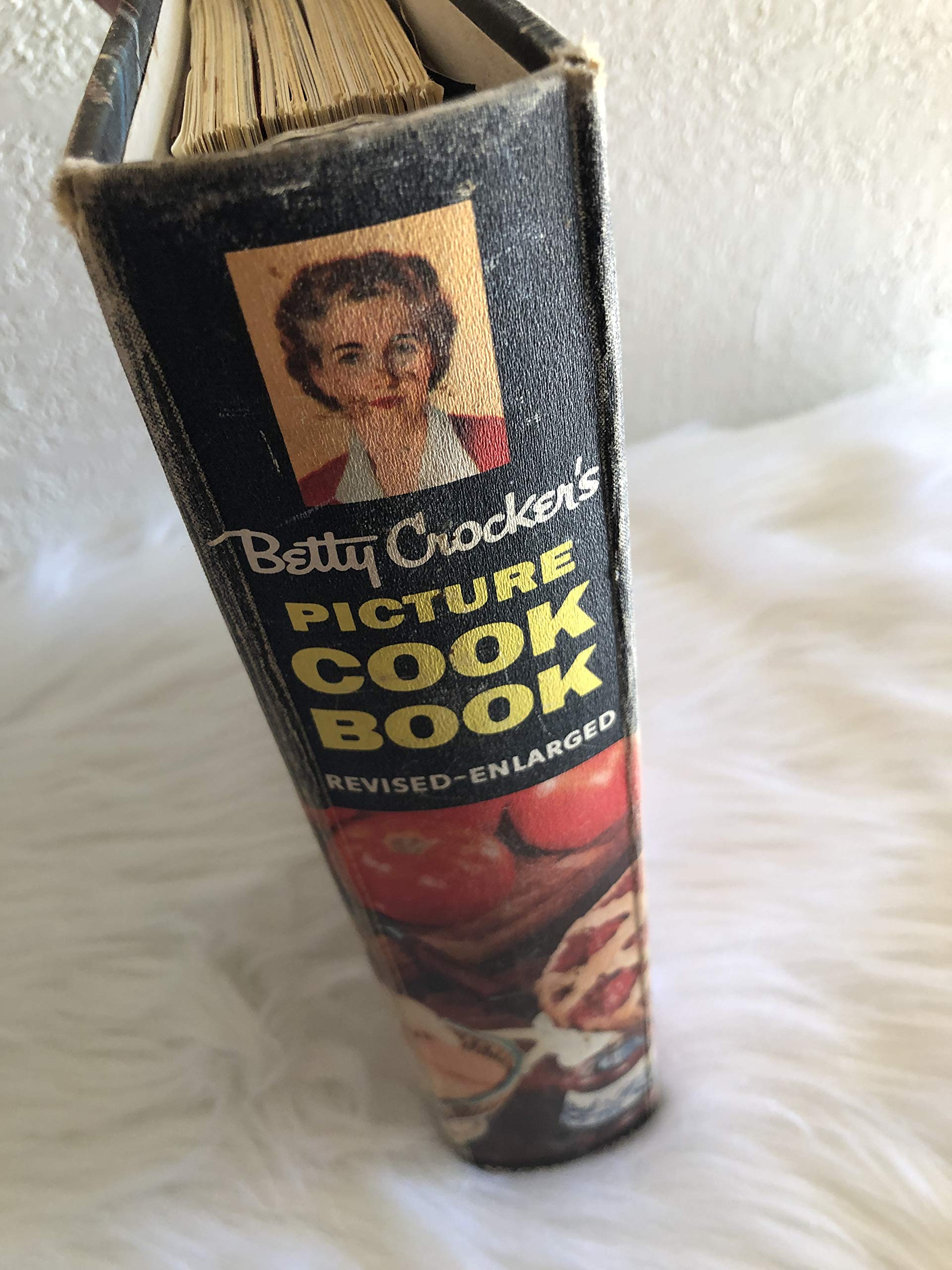 Betty Crocker's Picture Cook Book, Revised and Enlarged used book depot