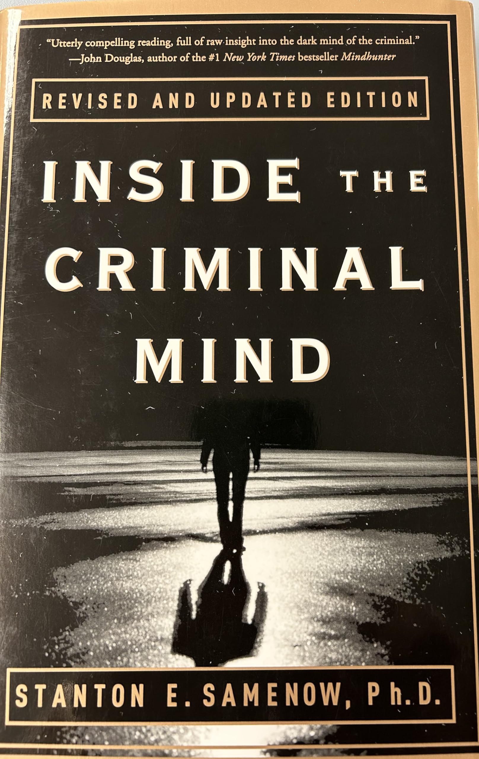 Inside the Criminal Mind: Revised and Updated Edition used book depot