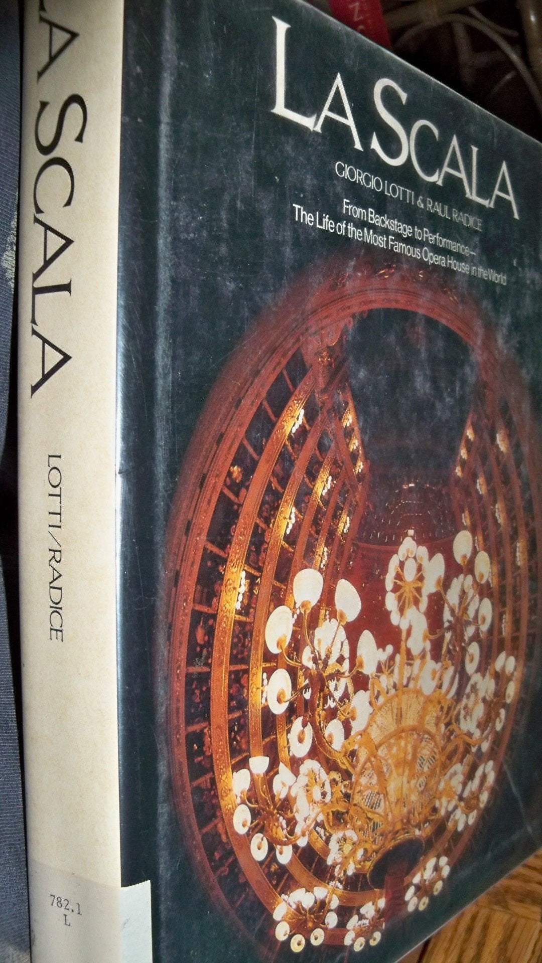 La Scala used book depot