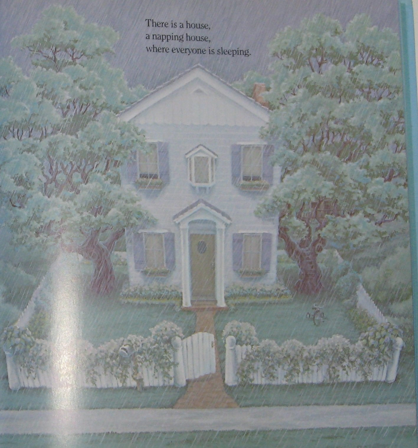 THE NAPPING HOUSE [1984 Edition] used book depot