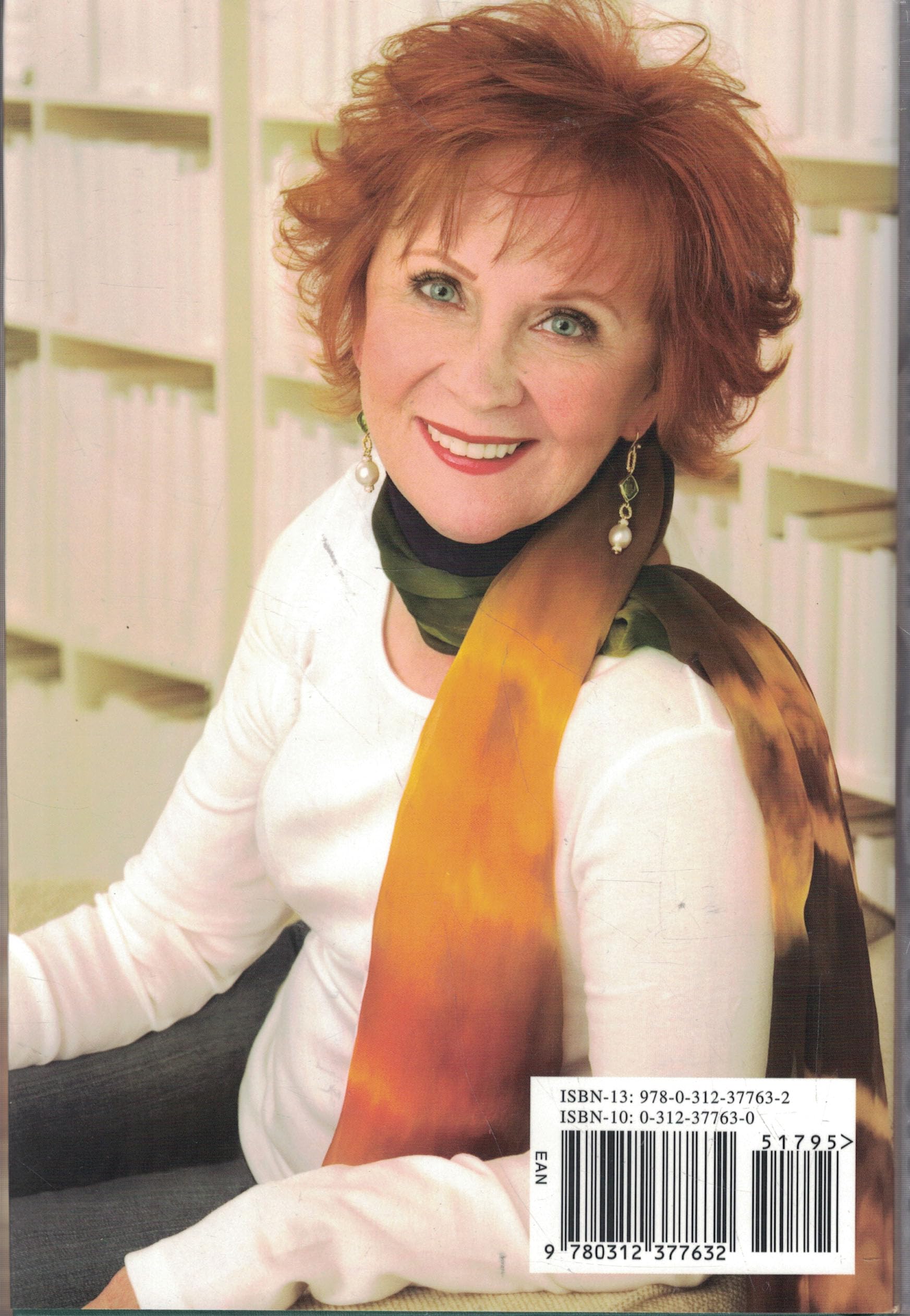 Plum Lucky (Stephanie Plum Between the Numbers) used book depot