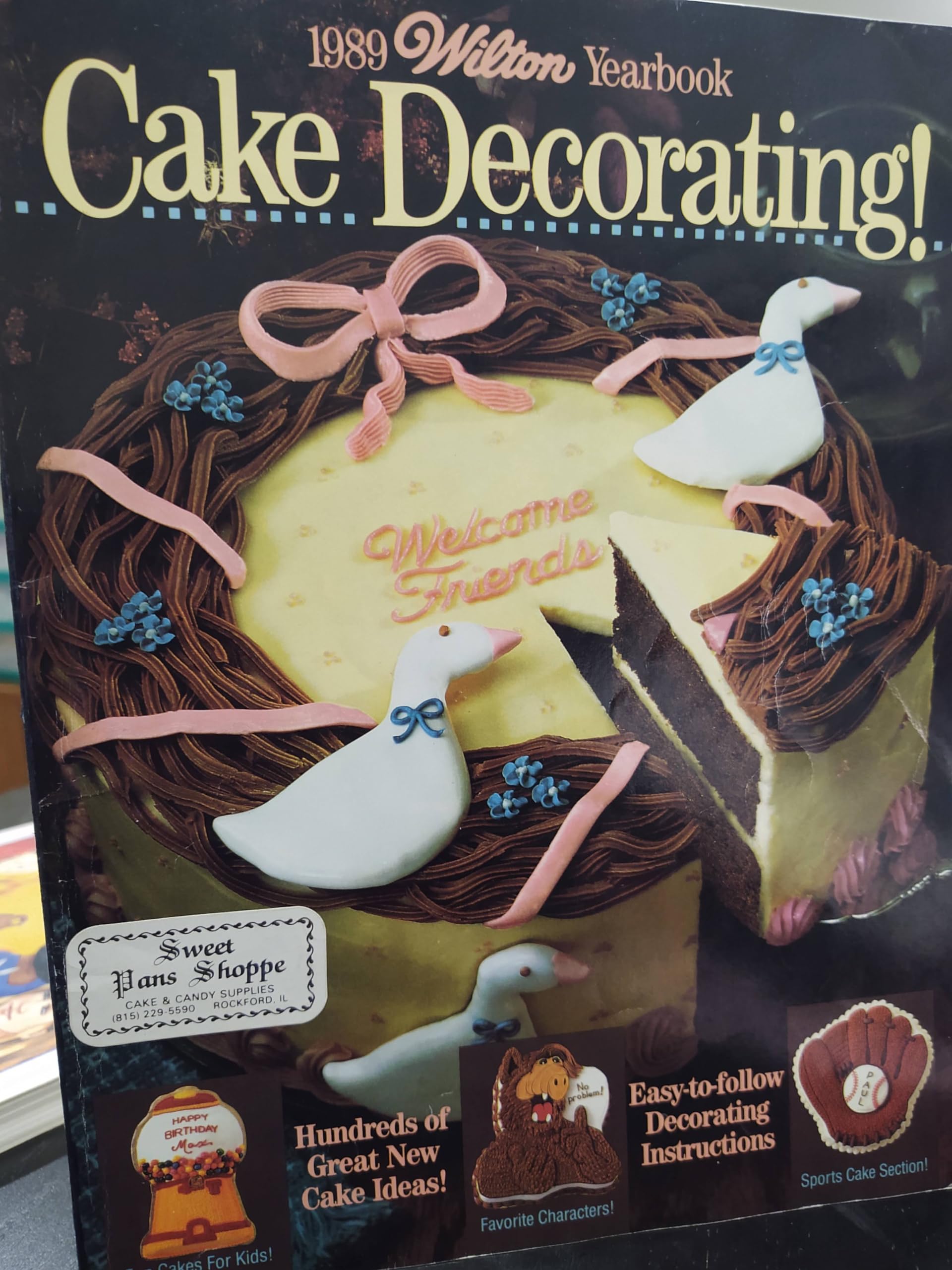 1989 Wilton Yearbook of Cake Decorating used book depot