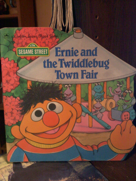 Ernie  Twiddlebug Fair Super Shape Book Alexander, Liza