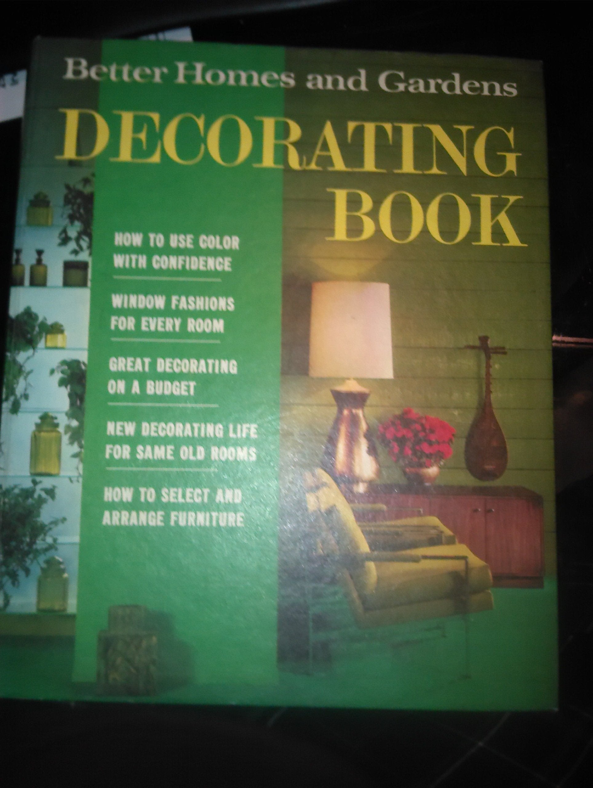 Better Homes and Gardens Decorating Book 1968 used book depot