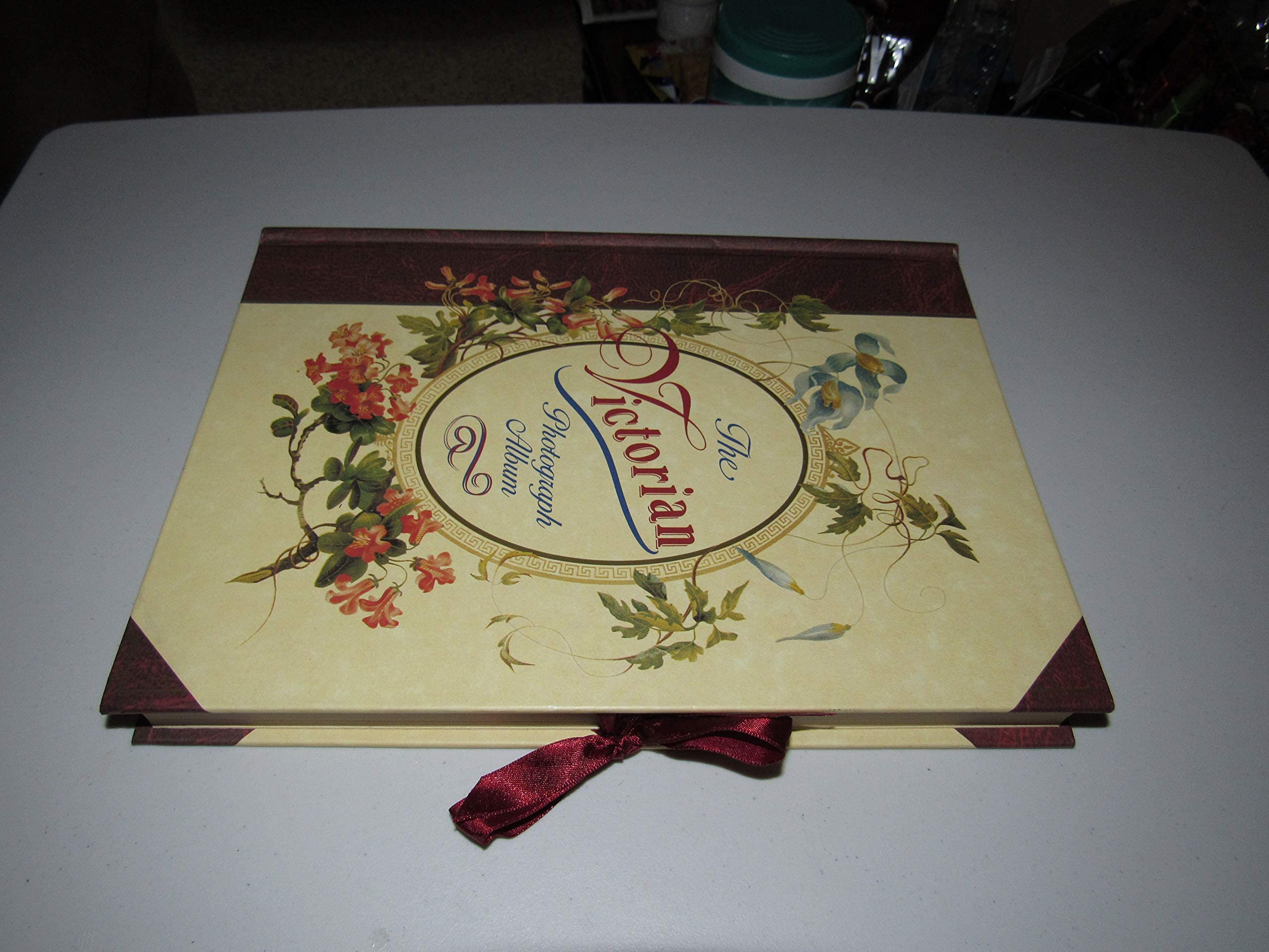 The Victorian Photograph Album: Large used book depot