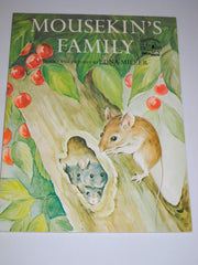 Mousekin's Family by Edna Miller (1972-08-01) used book depot