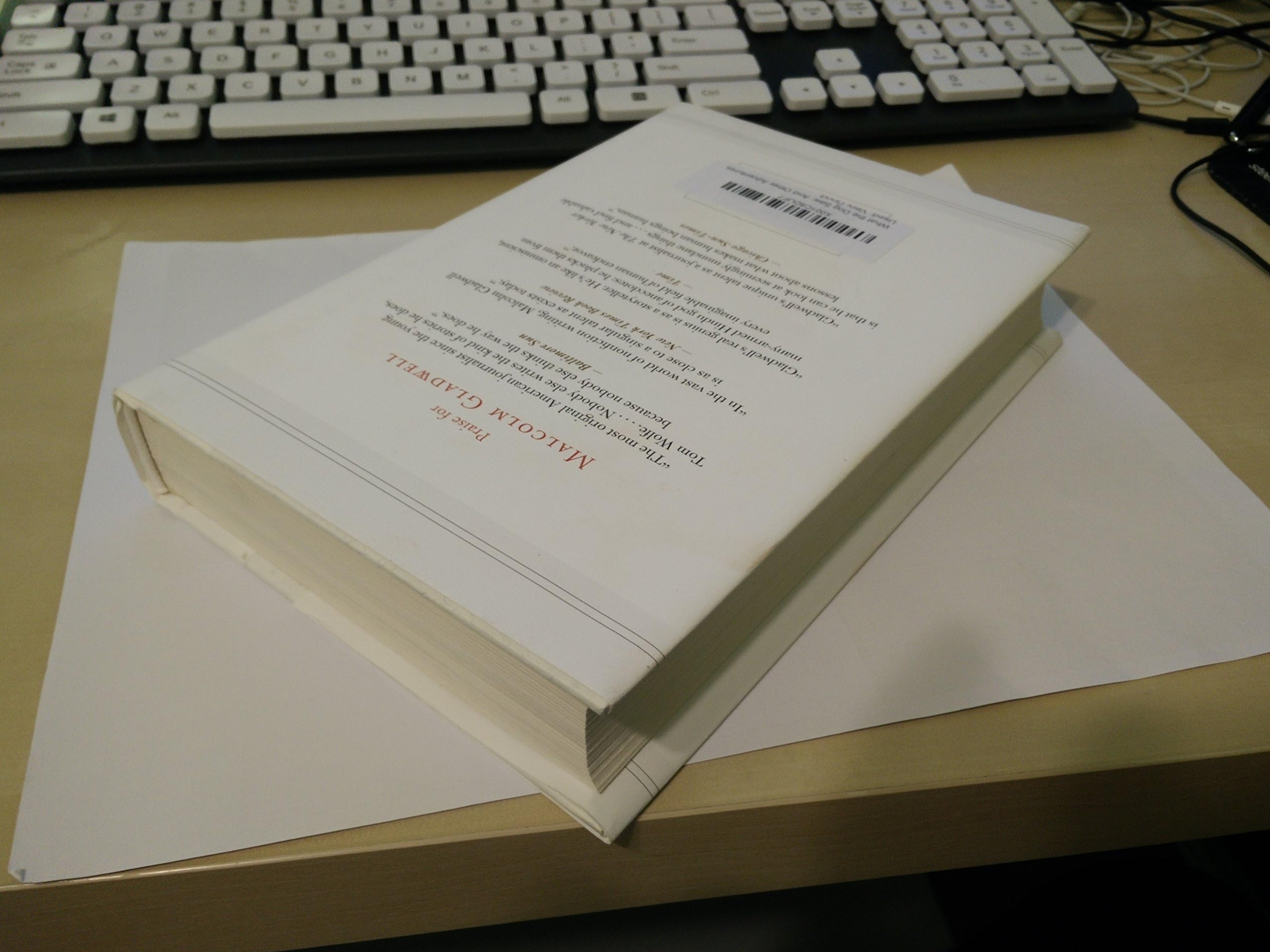 What the Dog Saw: And Other Adventures used book depot